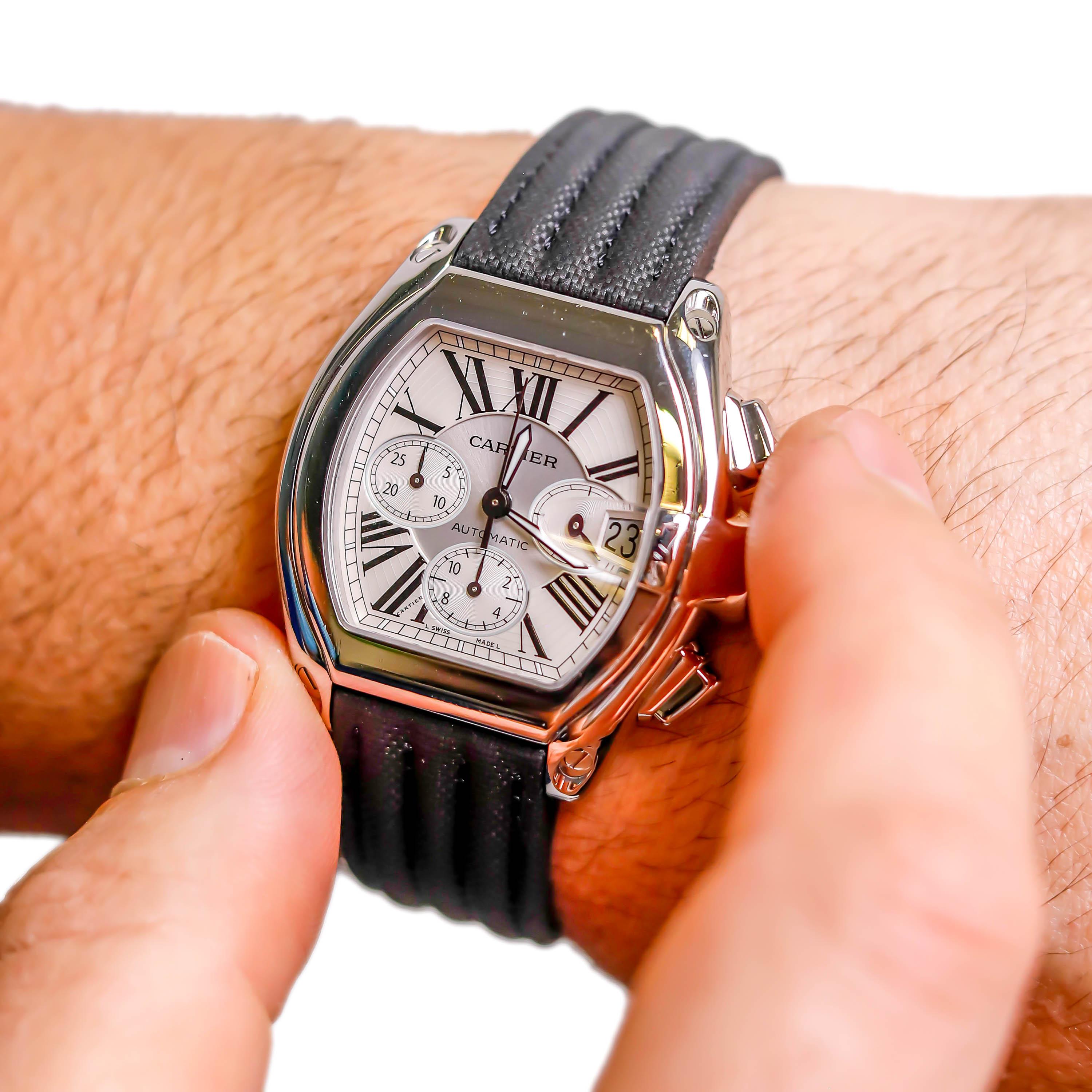 Montre-bracelet chronographe automatique Cartier Roadster XXL en acier inoxydable pour hommes en vente 2