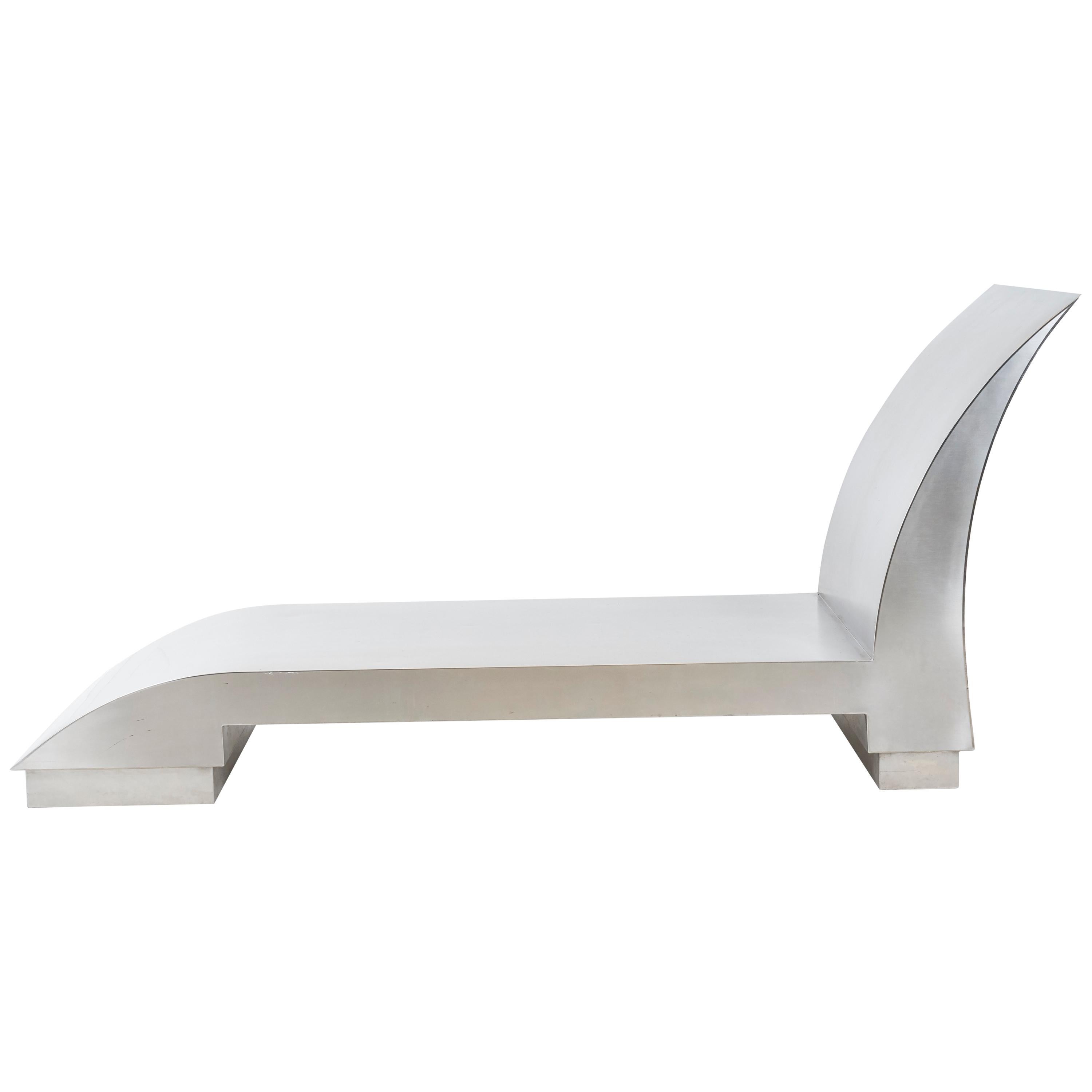 Chaise longue en acier inoxydable, style Maria Pergay