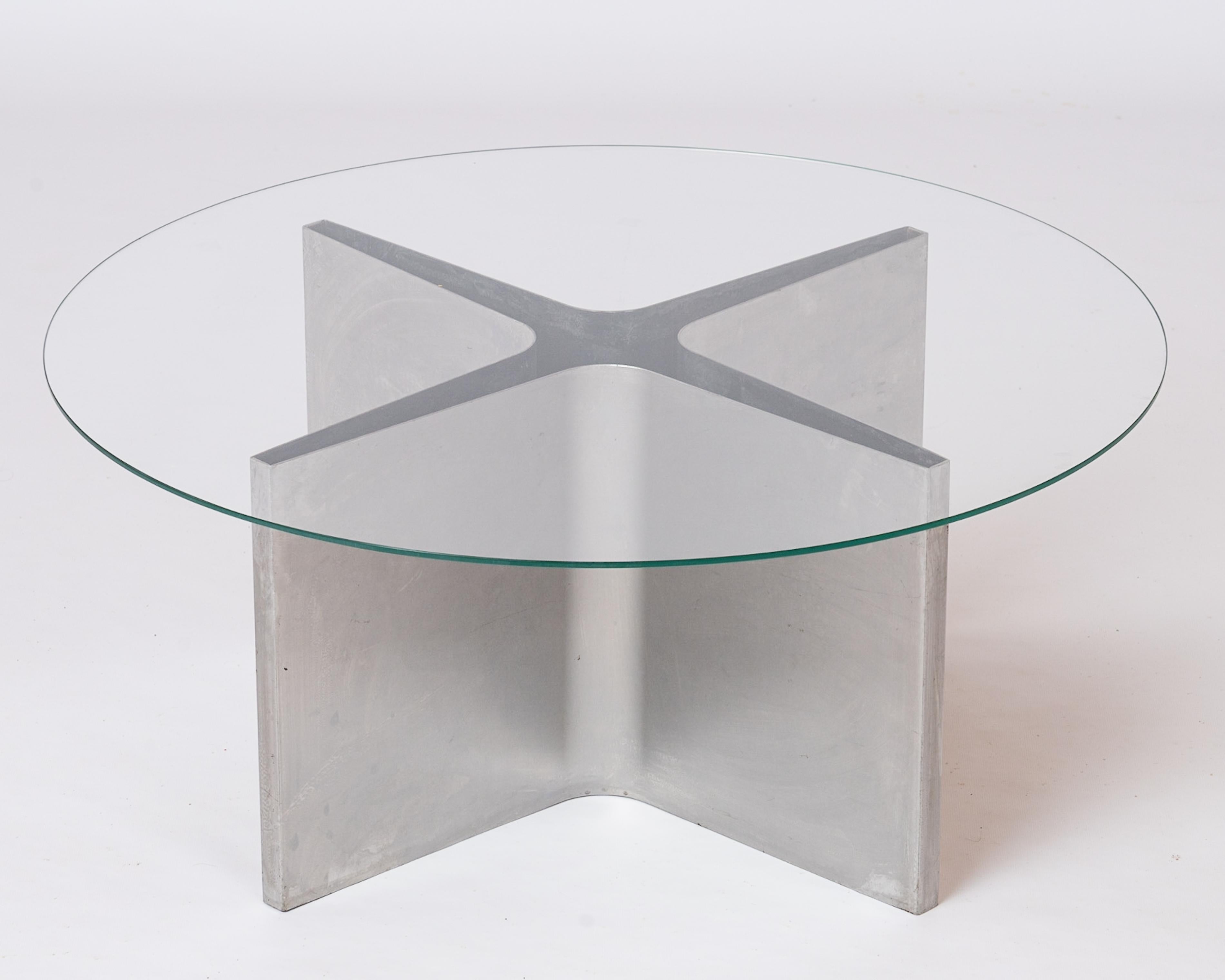 Crossförmiger „Kuhtisch“ aus Edelstahl von Etienne Fermigier aus Edelstahl – Frankreich 1960er Jahre im Zustand „Gut“ im Angebot in New York, NY