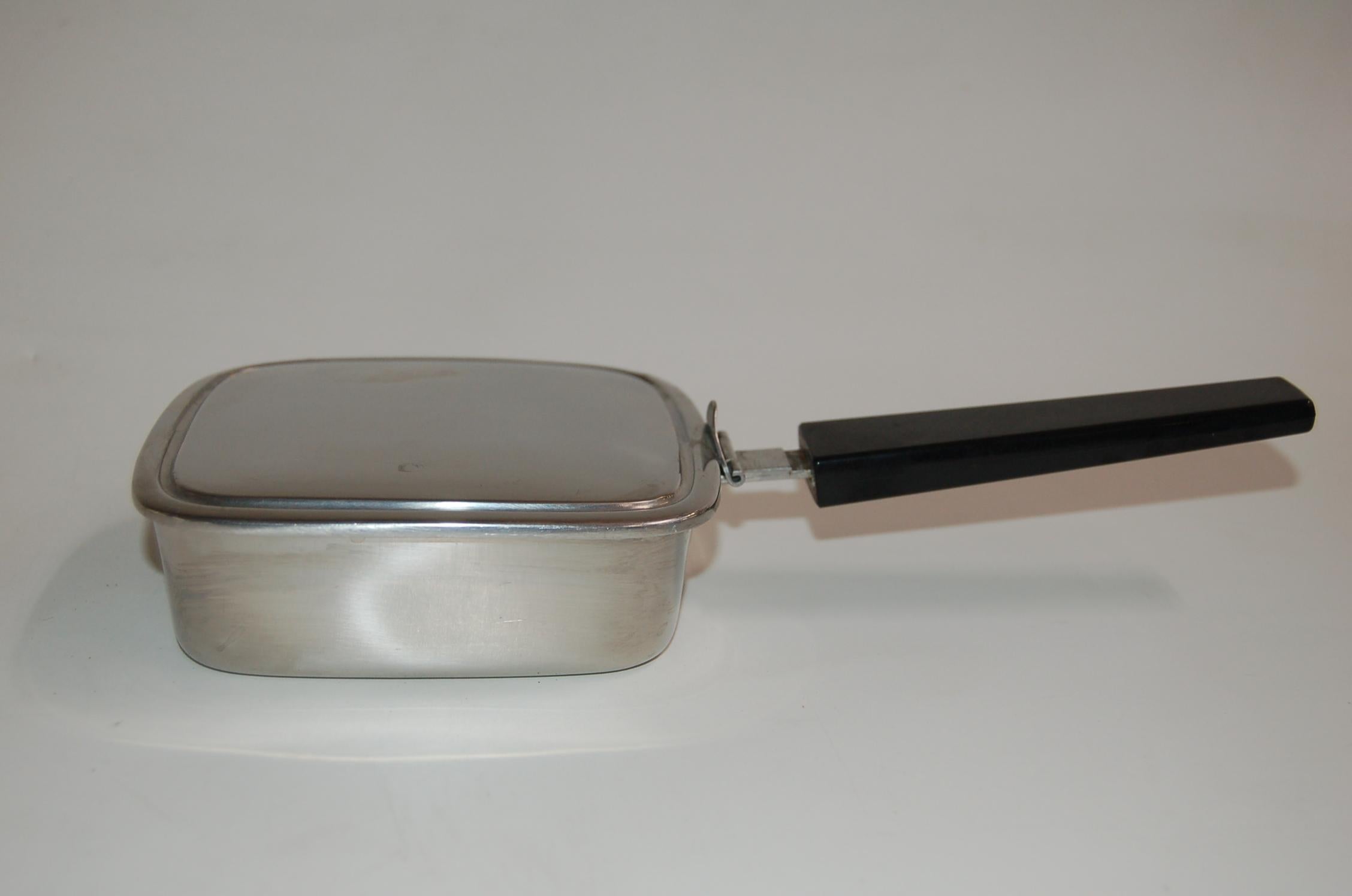 Stainless Steel Crumb Catcher Ashtray Butler Bakelite Handle Made in Sweden For Sale 3