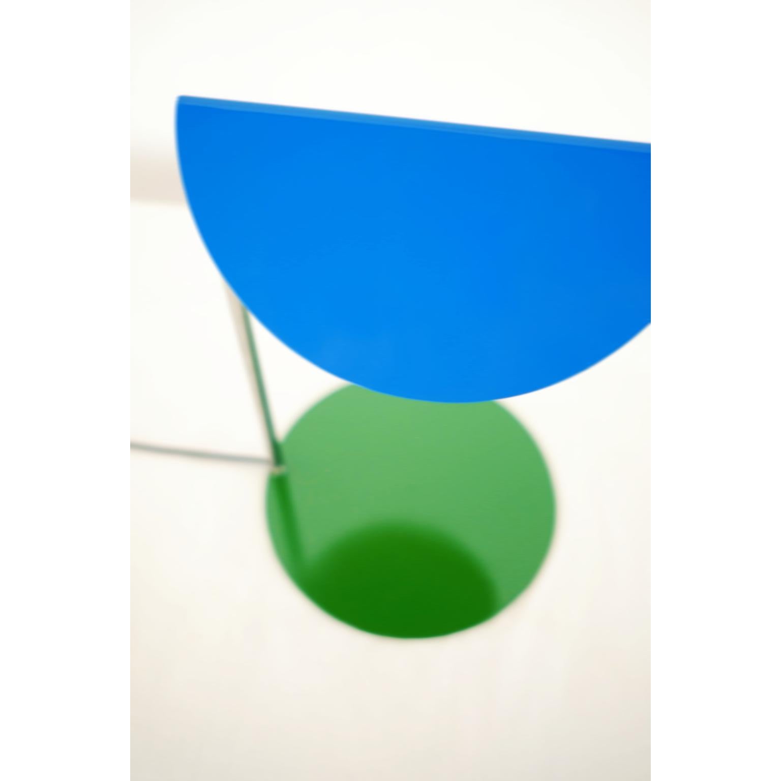 Lámpara de escritorio de acero inoxidable 2 by Georgiev Zabeta Posmoderno en venta