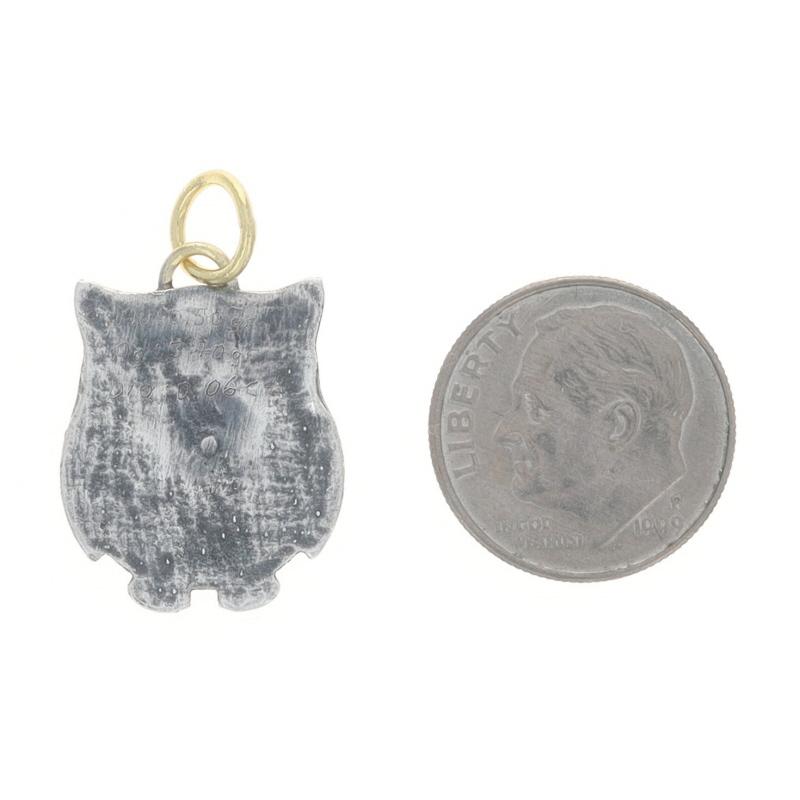 Charm hibou en acier inoxydable avec diamant - 18k Round Brilliant Excellent état - En vente à Greensboro, NC