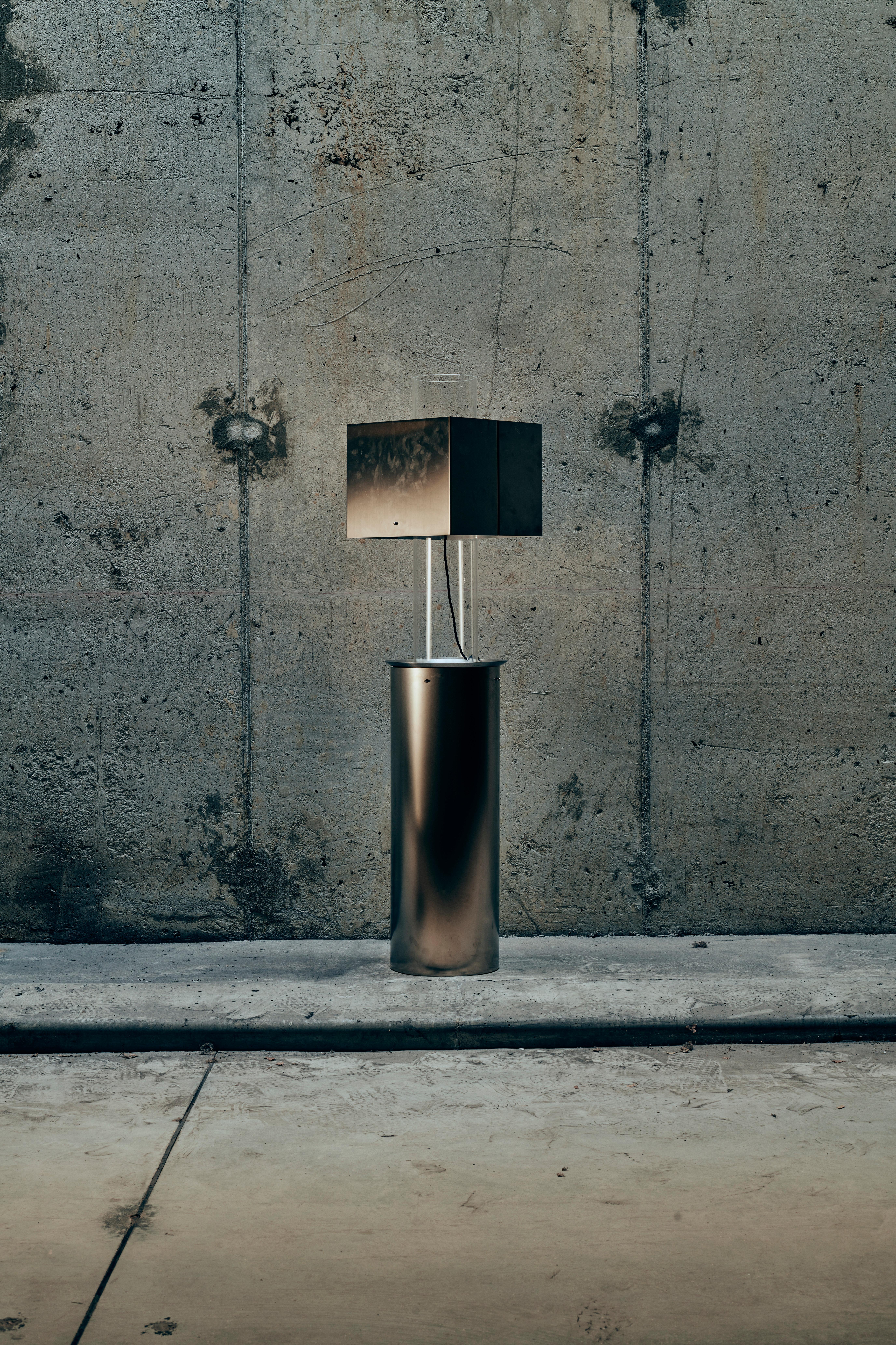 XXIe siècle et contemporain Lampe flottante en acier inoxydable de Brajak Vitberg en vente