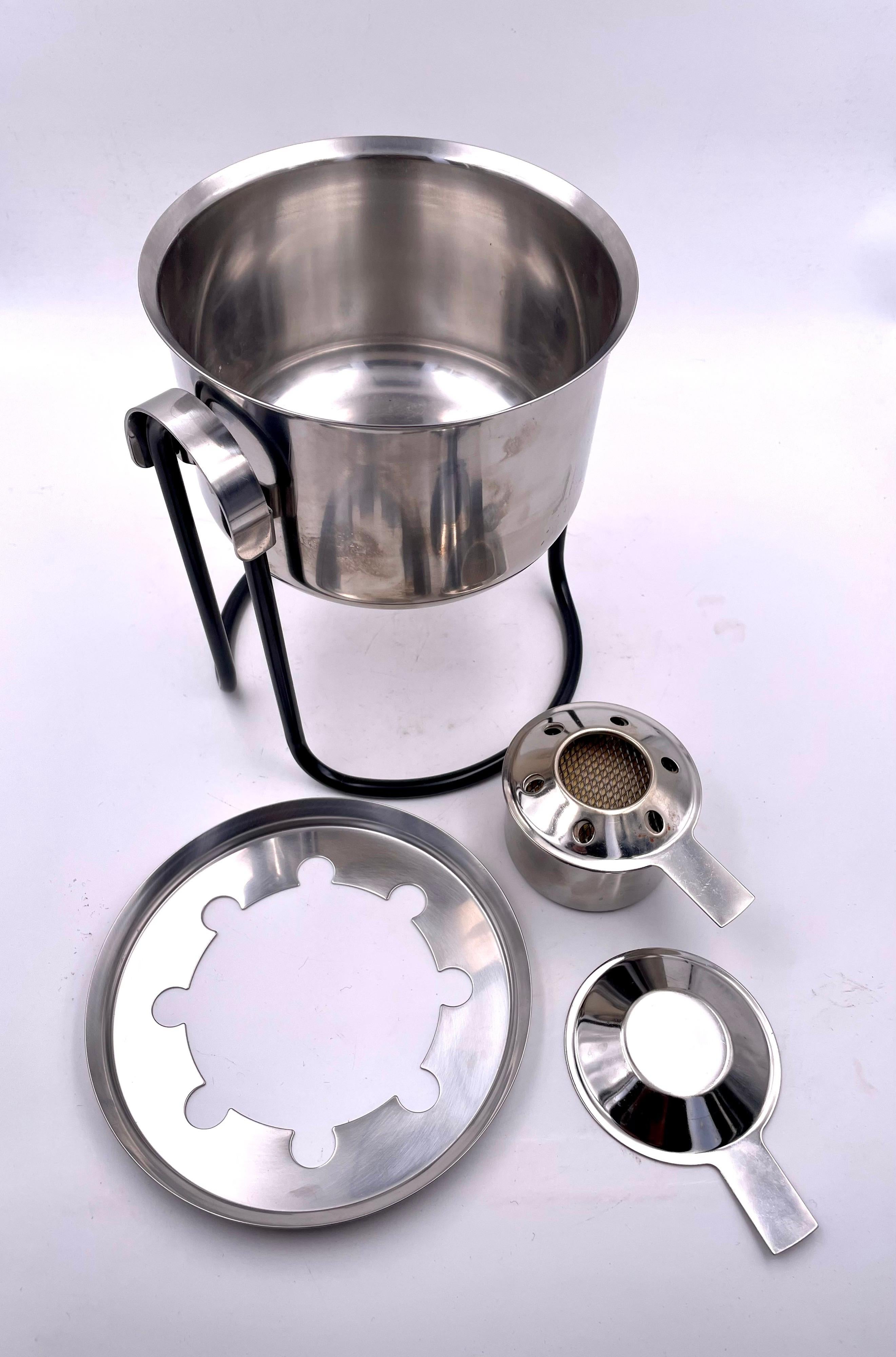 Danois Pot à fondue en acier inoxydable conçu par Arne Jacobsen pour Stelton en vente