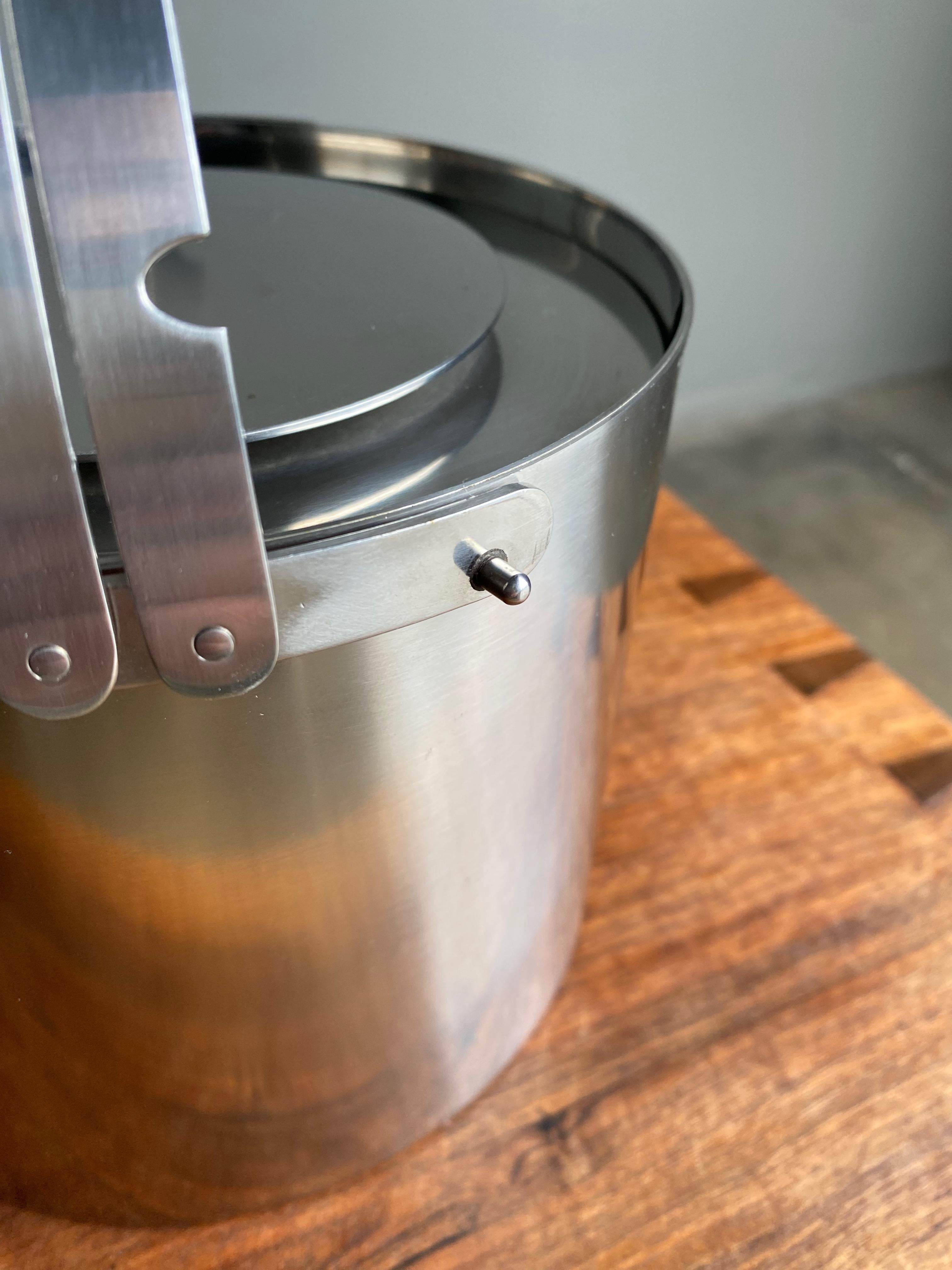 Mid-Century Modern Seau à glace en acier inoxydable d'Arne Jacobsen pour Stelton, Danemark, années 1960 en vente