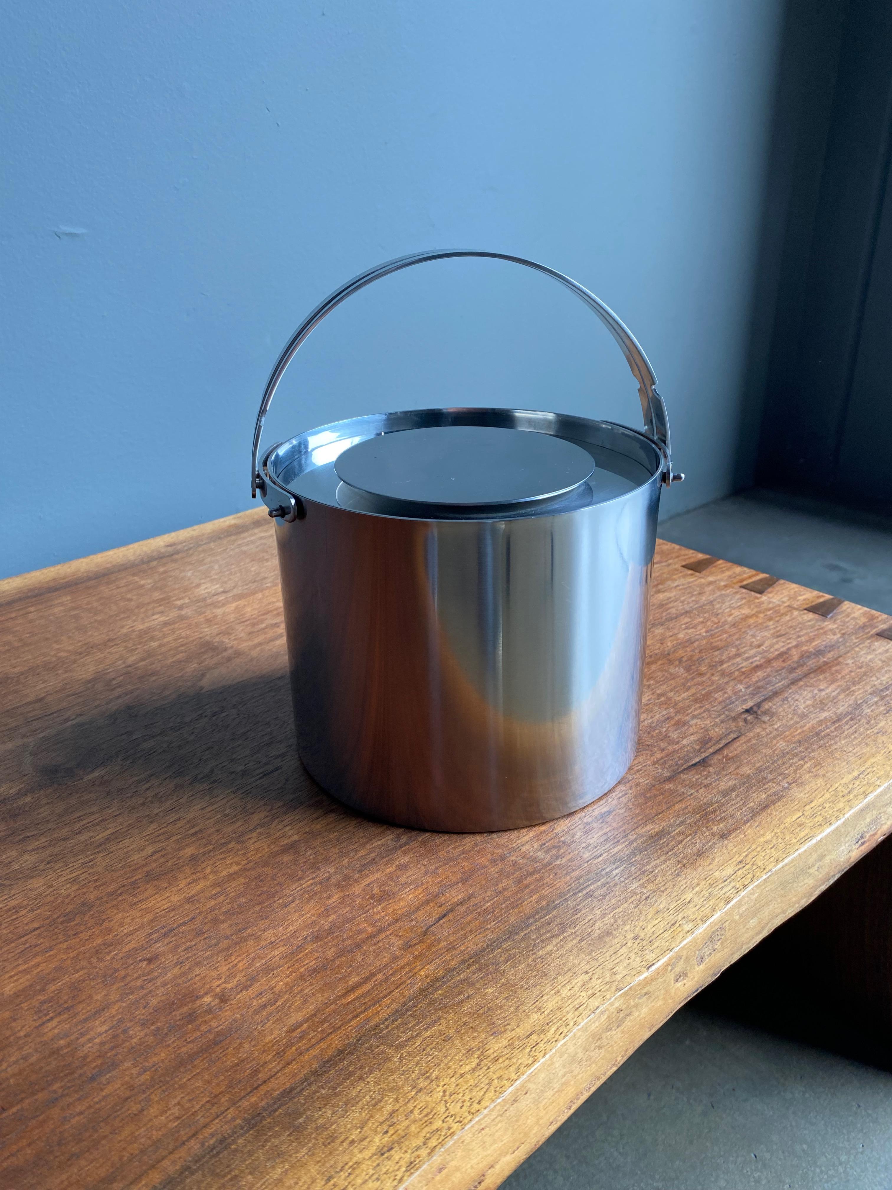 Mid-Century Modern Stainless Steel Ice Bucket by Arne Jacobsen for Stelton, Denmark 1960s For Sale