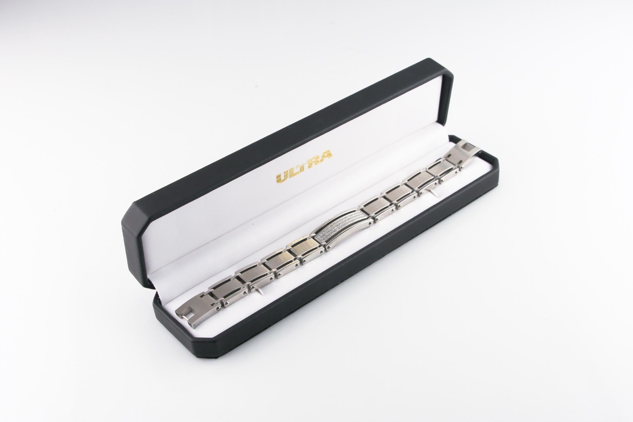 Round Cut Stainless Steel Link Bracelet with Gorgeous 1.0 Carat Diamond Plaque, Size 8.5 For Sale