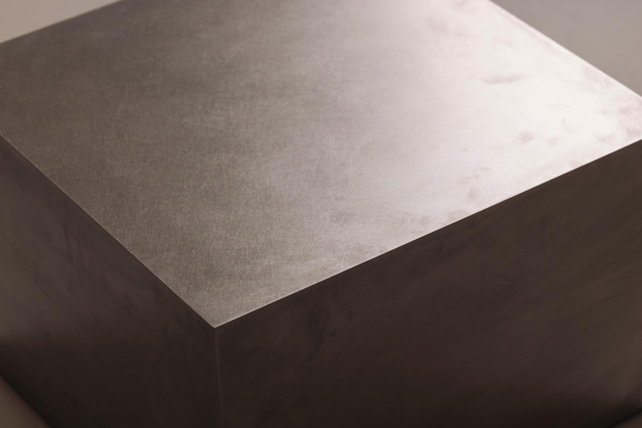 Fin du 20e siècle Tables d'appoint modernistes en acier inoxydable, années 1980 en vente
