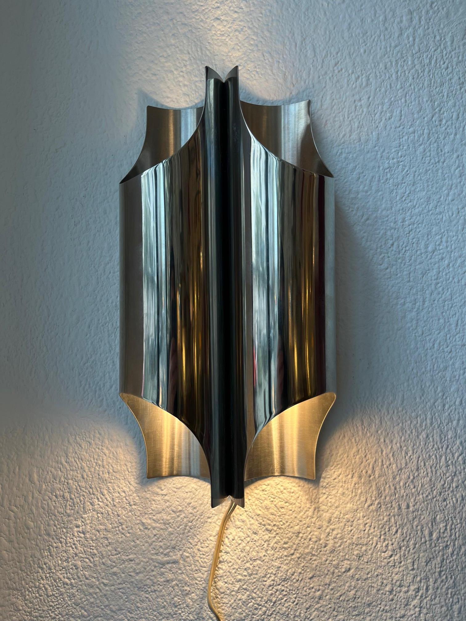 Wandleuchte „Orgues“ aus Edelstahl von Maison Charles, Paris, ca. 1970er Jahre im Zustand „Gut“ im Angebot in Geneva, CH