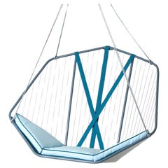 Chaise pivotante d'extérieur minimale Angle7 en acier bleu