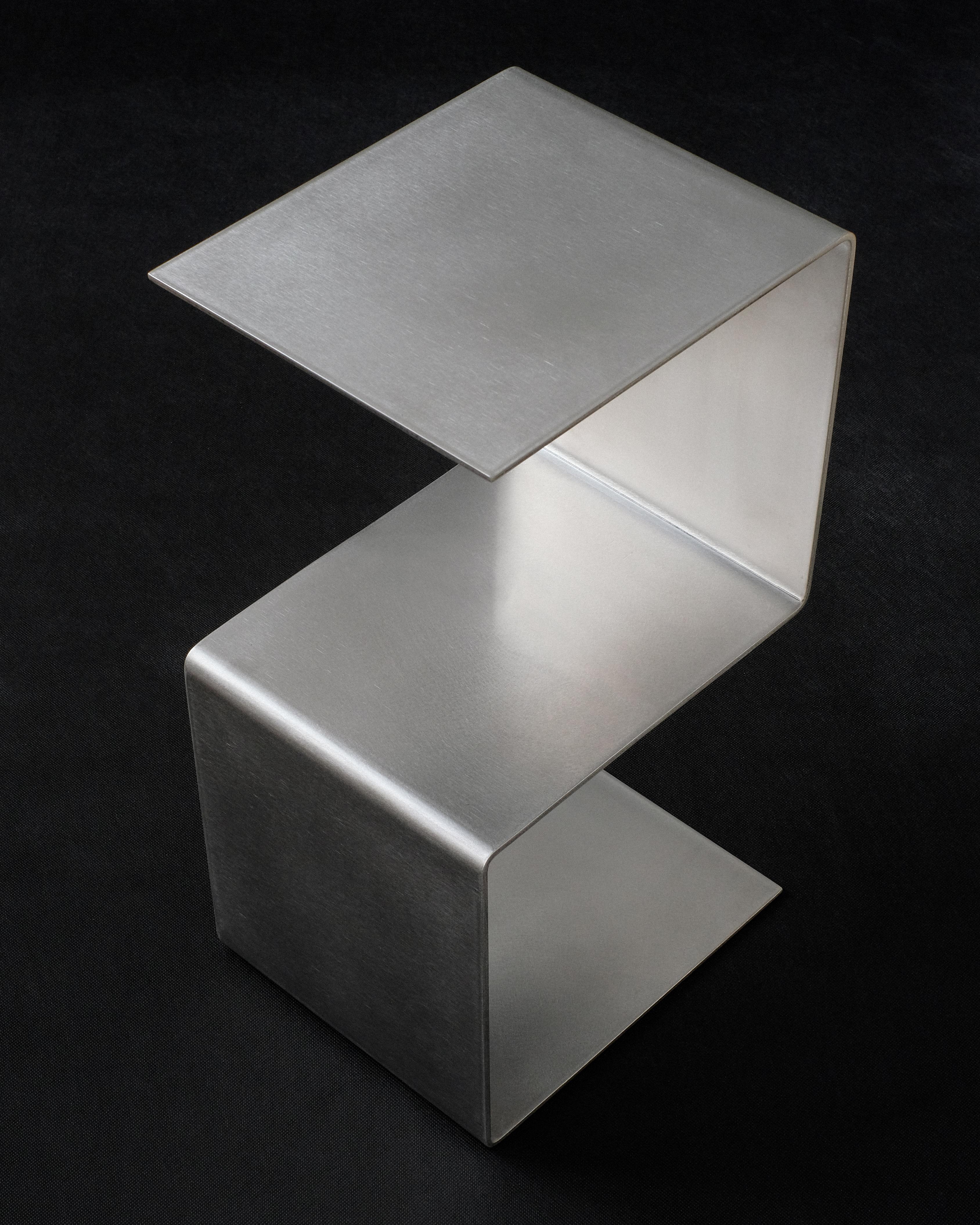 Stainless Steel Side Table by Petra Madalena
Dimensions: W 30 x D 25 x H 50 cm
Materials: stainless steel (5mm)
Weight: 20 kg (± 5 kg for packaging)

Elevate the ambiance of your home with the exquisite charm of this luxurious poplar burl coffee