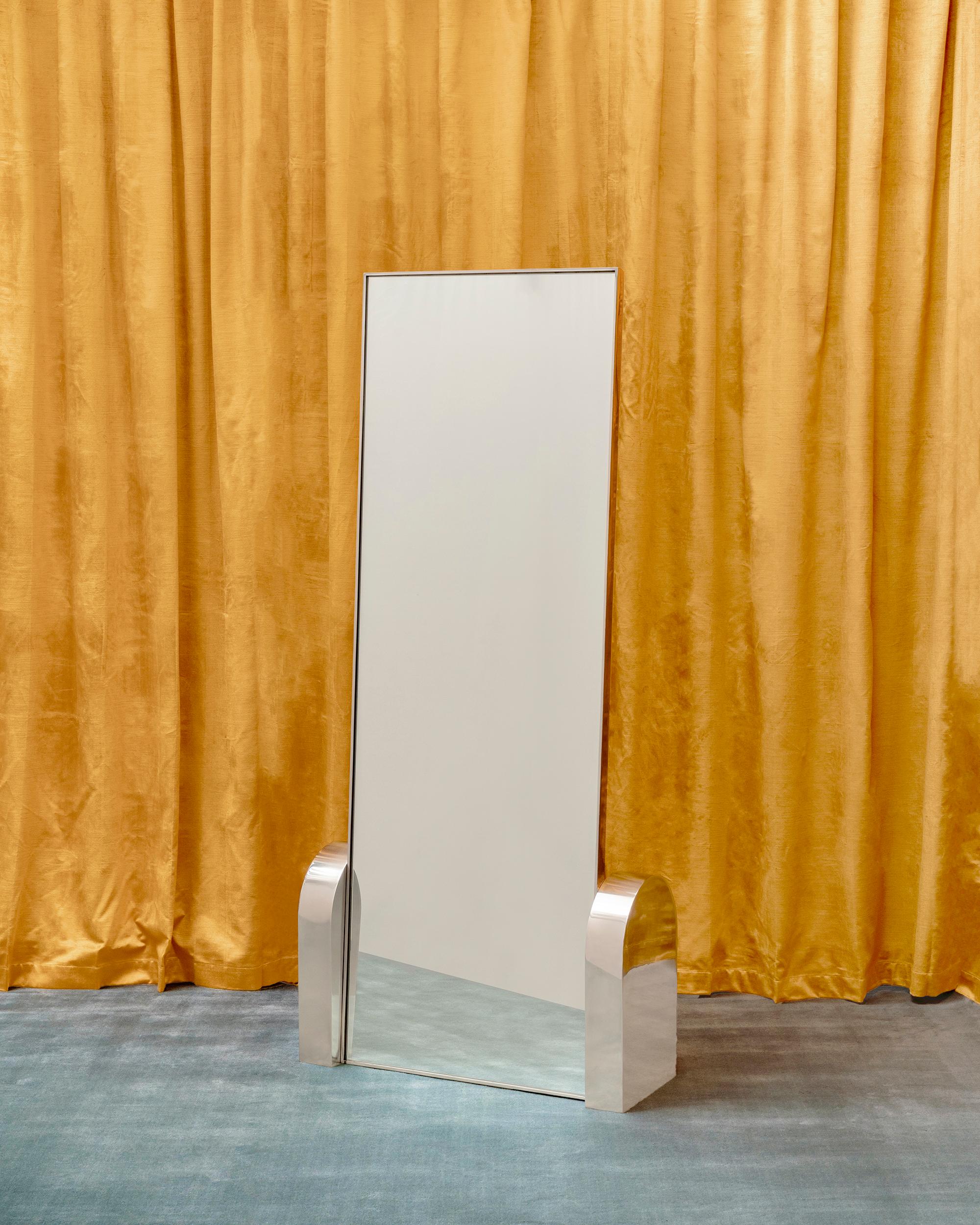 Moderno Specchio da pavimento in acciaio inossidabile di Home Studios per Sight Unseen x Bestcase in vendita