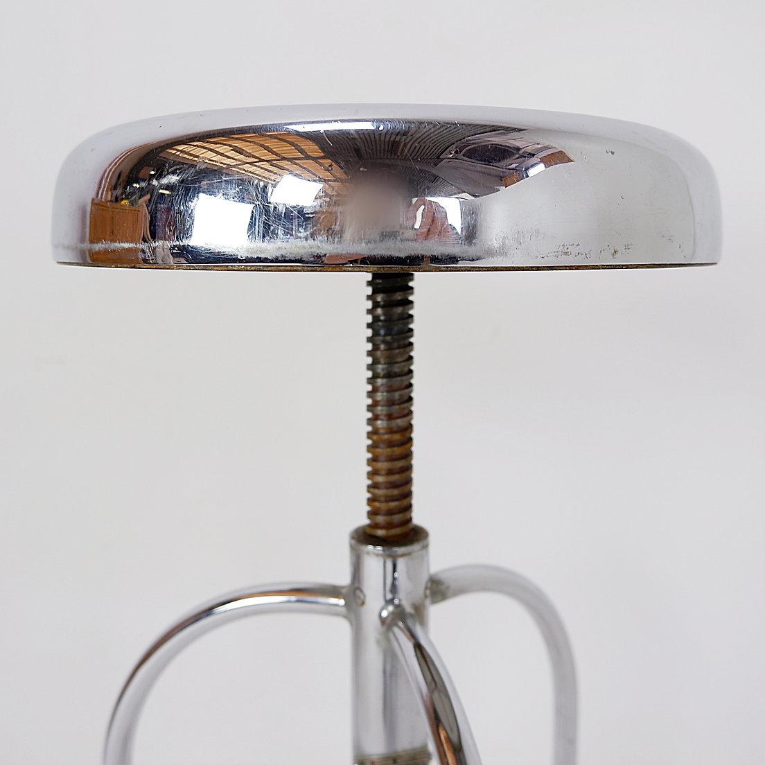 Tabouret médical pivotant en acier inoxydable en vente 4