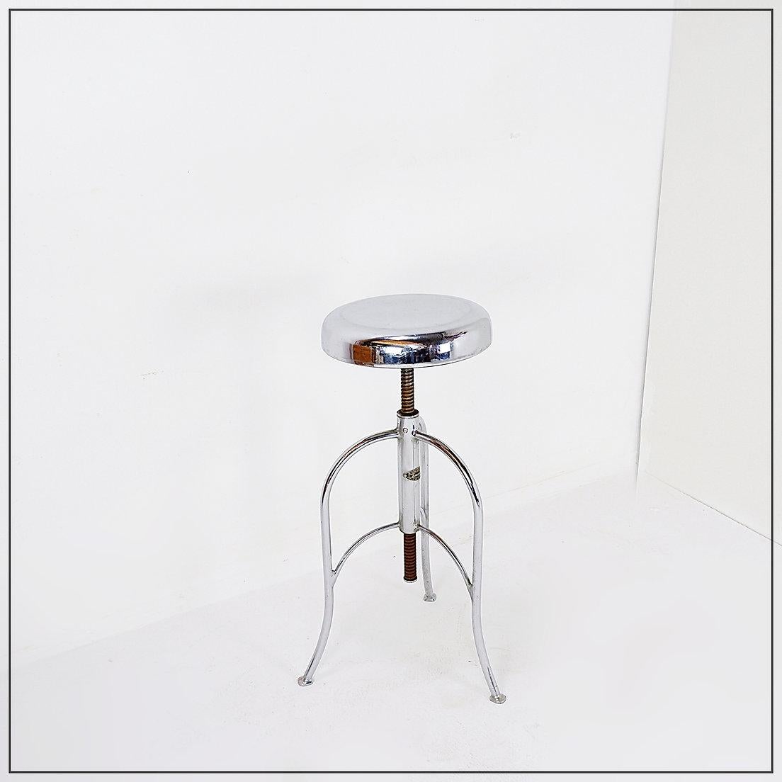 Tabouret médical pivotant en acier inoxydable en vente 6