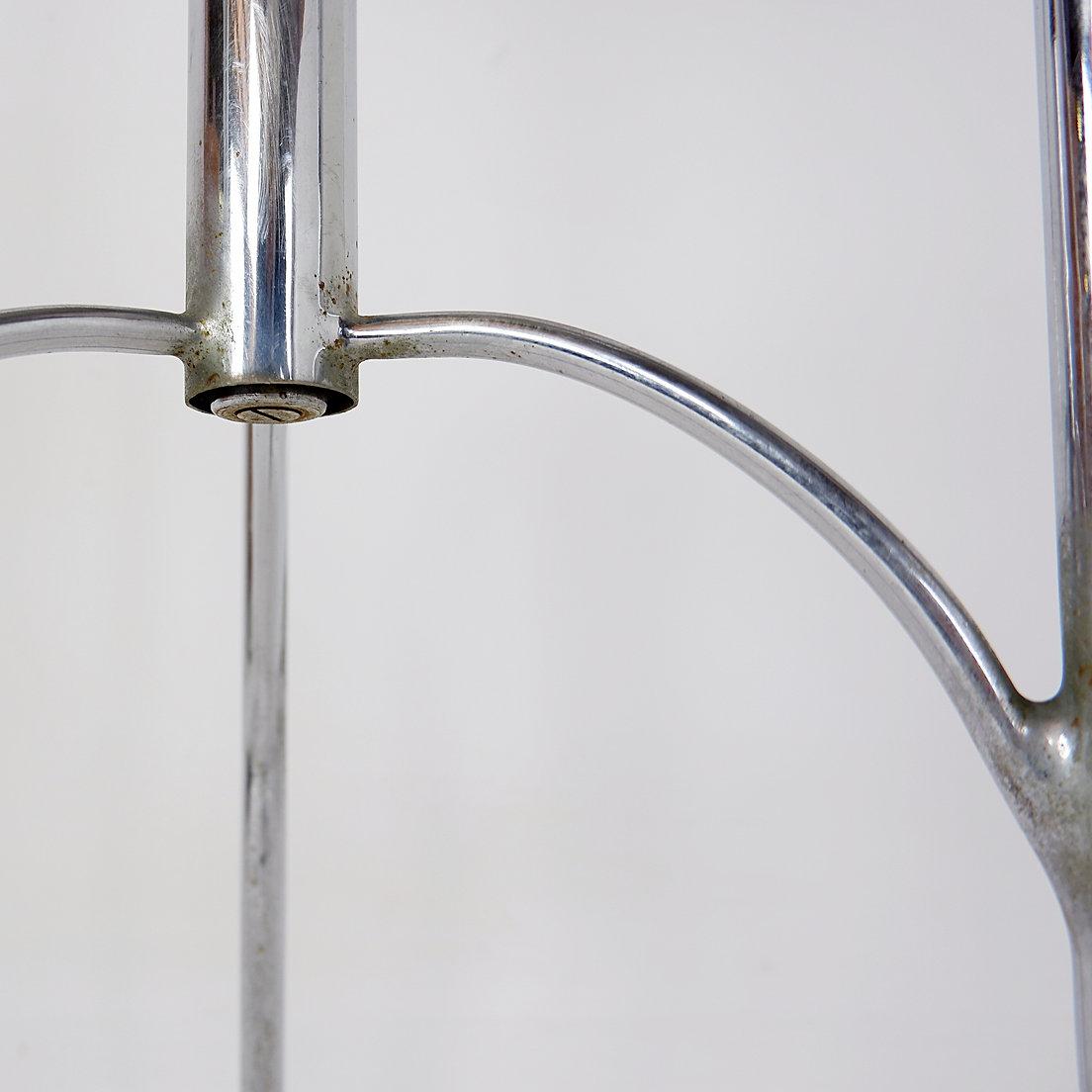 Tabouret médical pivotant en acier inoxydable en vente 2