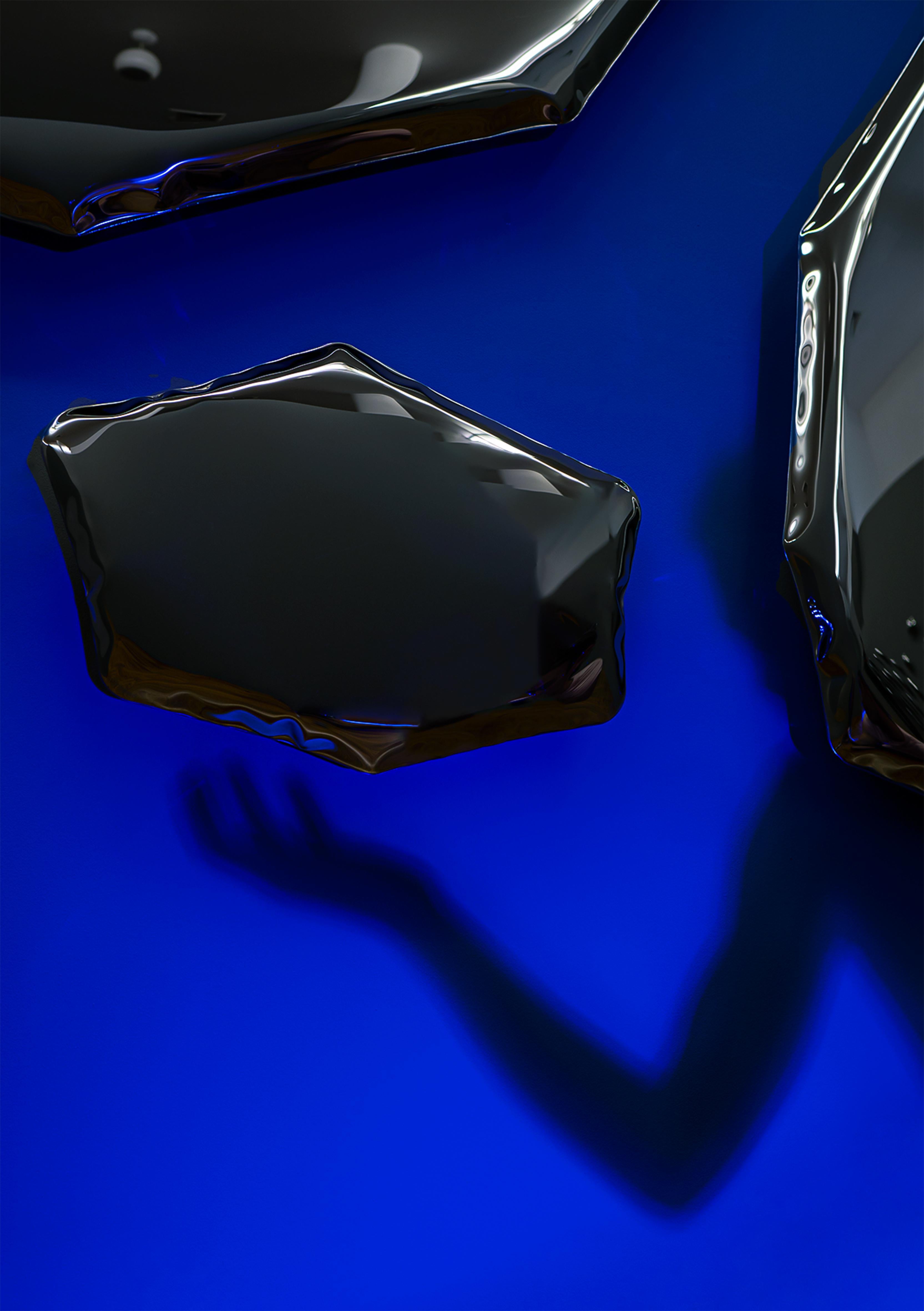 Specchio da parete scultoreo in acciaio inox Tafla C1 di Zieta in vendita 3