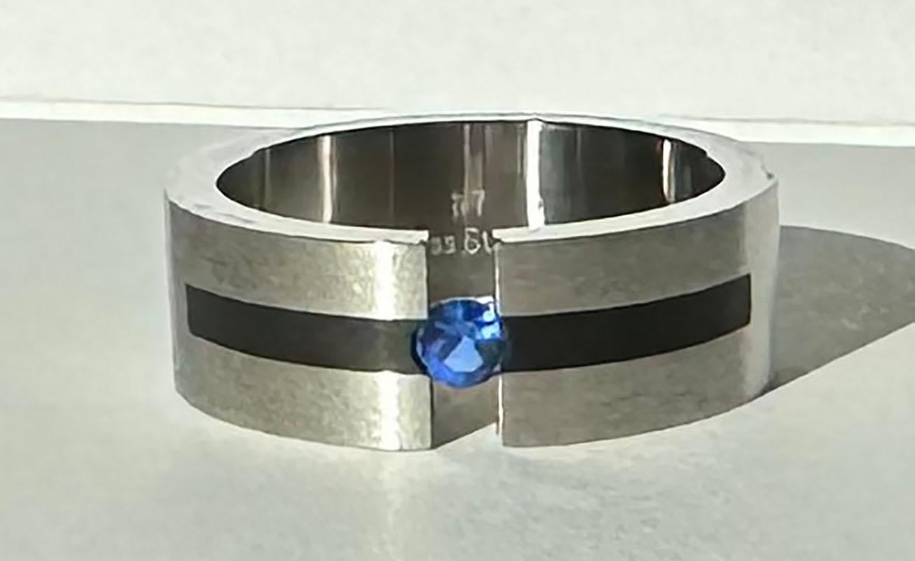 Contemporary Stainless Steel Tension Ring set with Sapphire For Sale