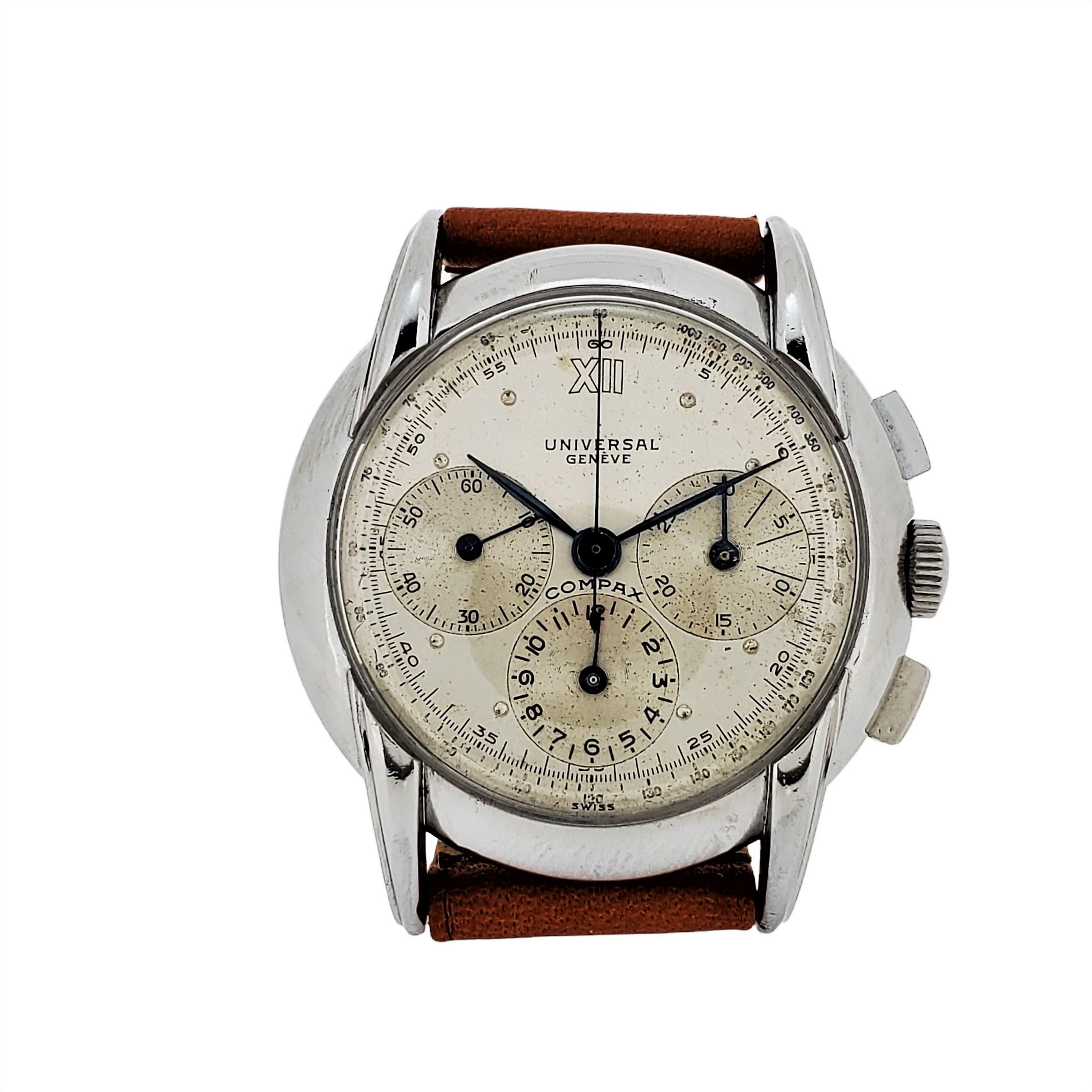 Stainless Steel Universal Geneve Compax Chronograph, Circa 1950's In Good Condition For Sale In Santa Monica, CA