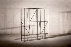 Scaffale scultoreo Staiths V1 - Acciaio e ottone patinato