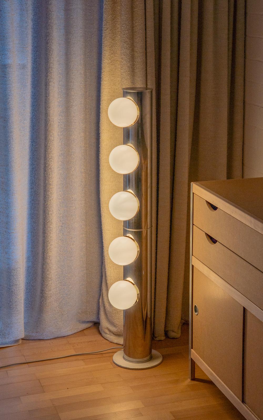 Stalagmite P436 Floor Lamp by Pat Hoffman for Luci Illumanzione d’Interni, 1960s In Good Condition For Sale In Aartselaar, BE