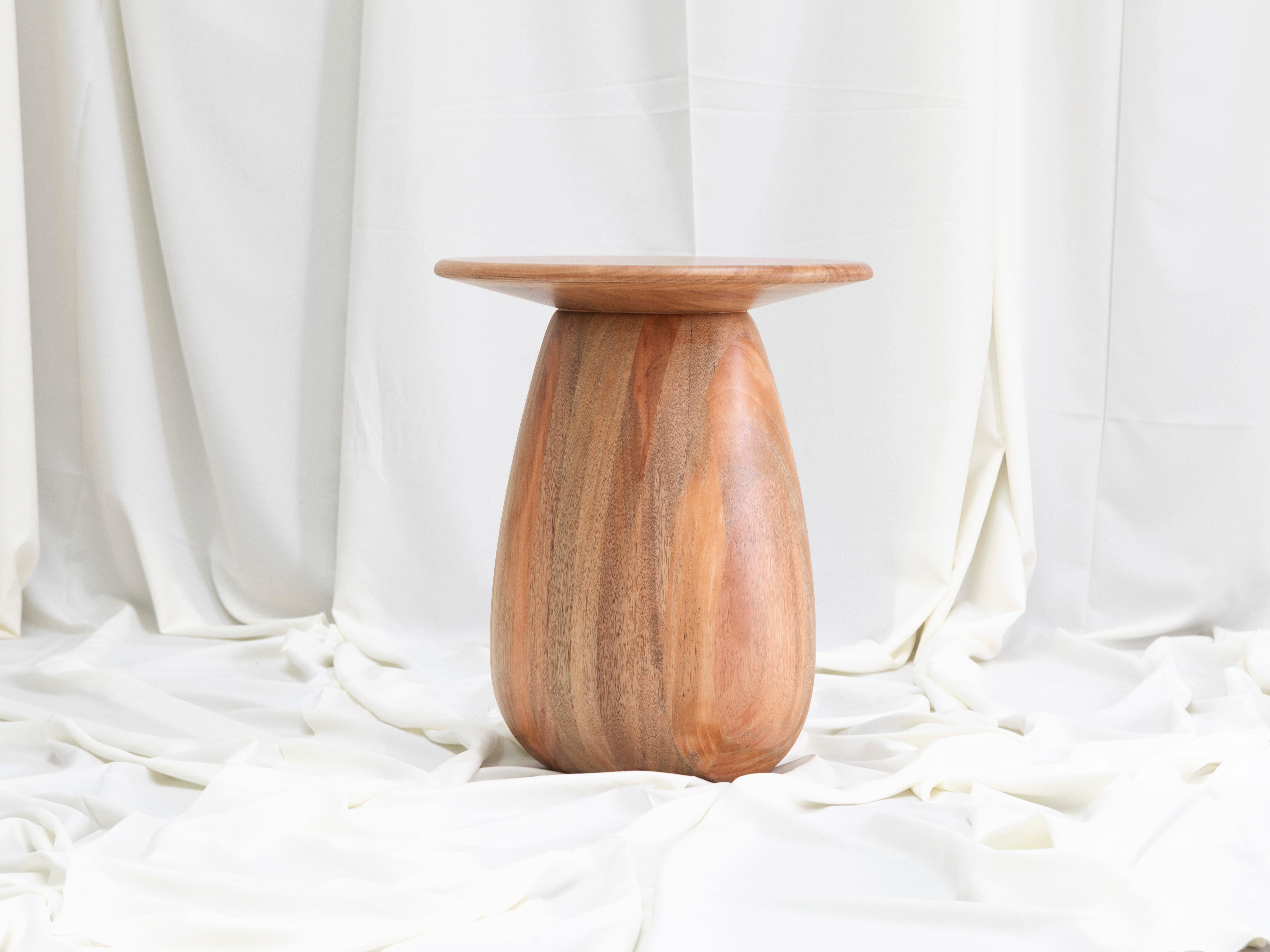 Stalgia beistelltisch von Laluz
Abmessungen: B 46 x T 66 x H 67 cm
MATERIALIEN: Bronze, Polyurethan, Guarango-Holz.
Gewicht: 33 kg.

LaLuz Design ist ein junges, dynamisches Unternehmen, das sich auf die Herstellung von einzigartigen 3D-gedruckten