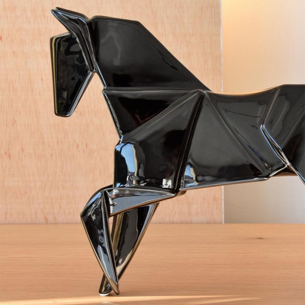 Schwarzer Stallion, 2er-Set Skulptur (Keramik) im Angebot