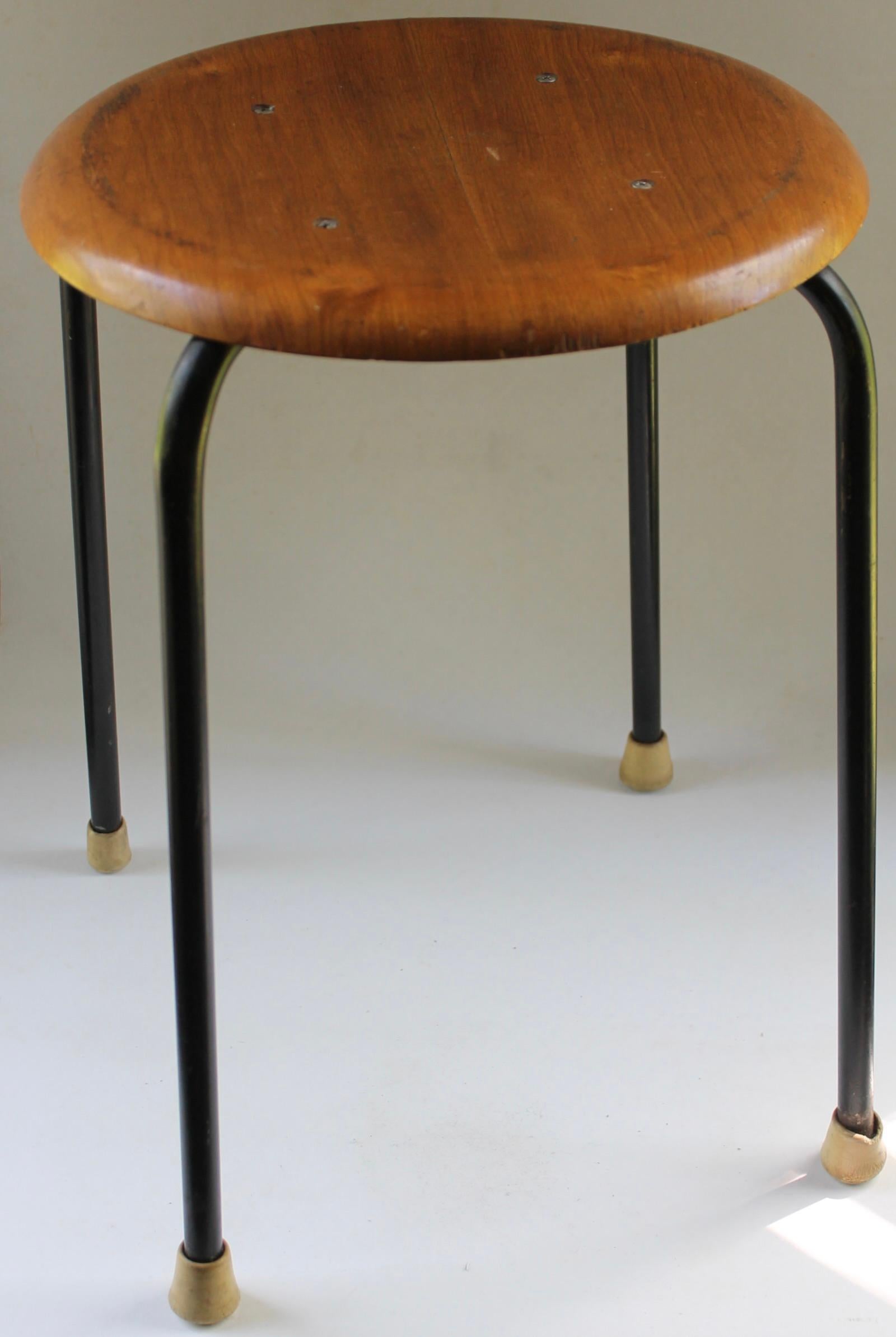 Taburete Stalmobler Madera curvada y acero Moldeado en venta