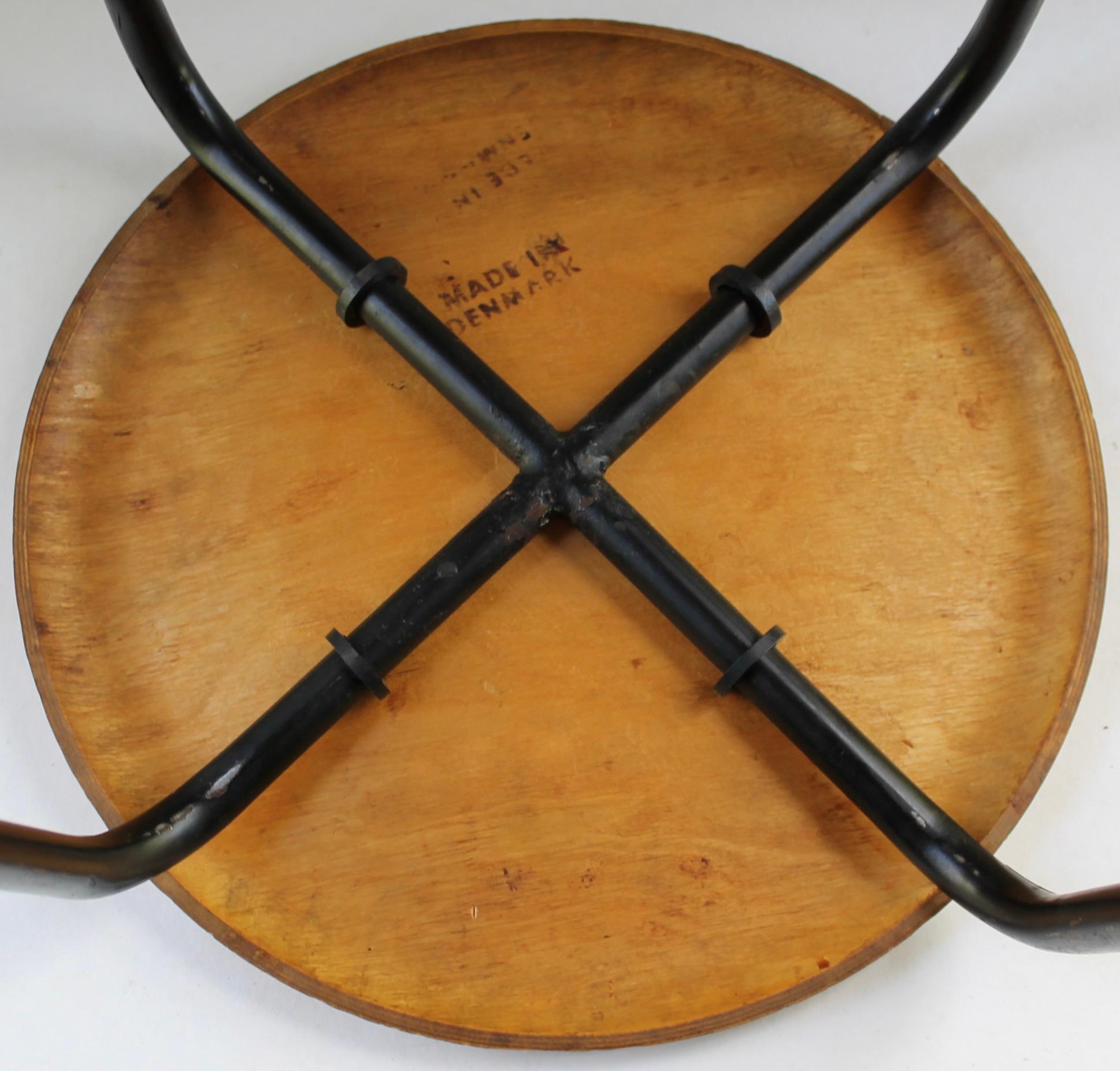 Taburete Stalmobler Madera curvada y acero mediados del siglo XX en venta