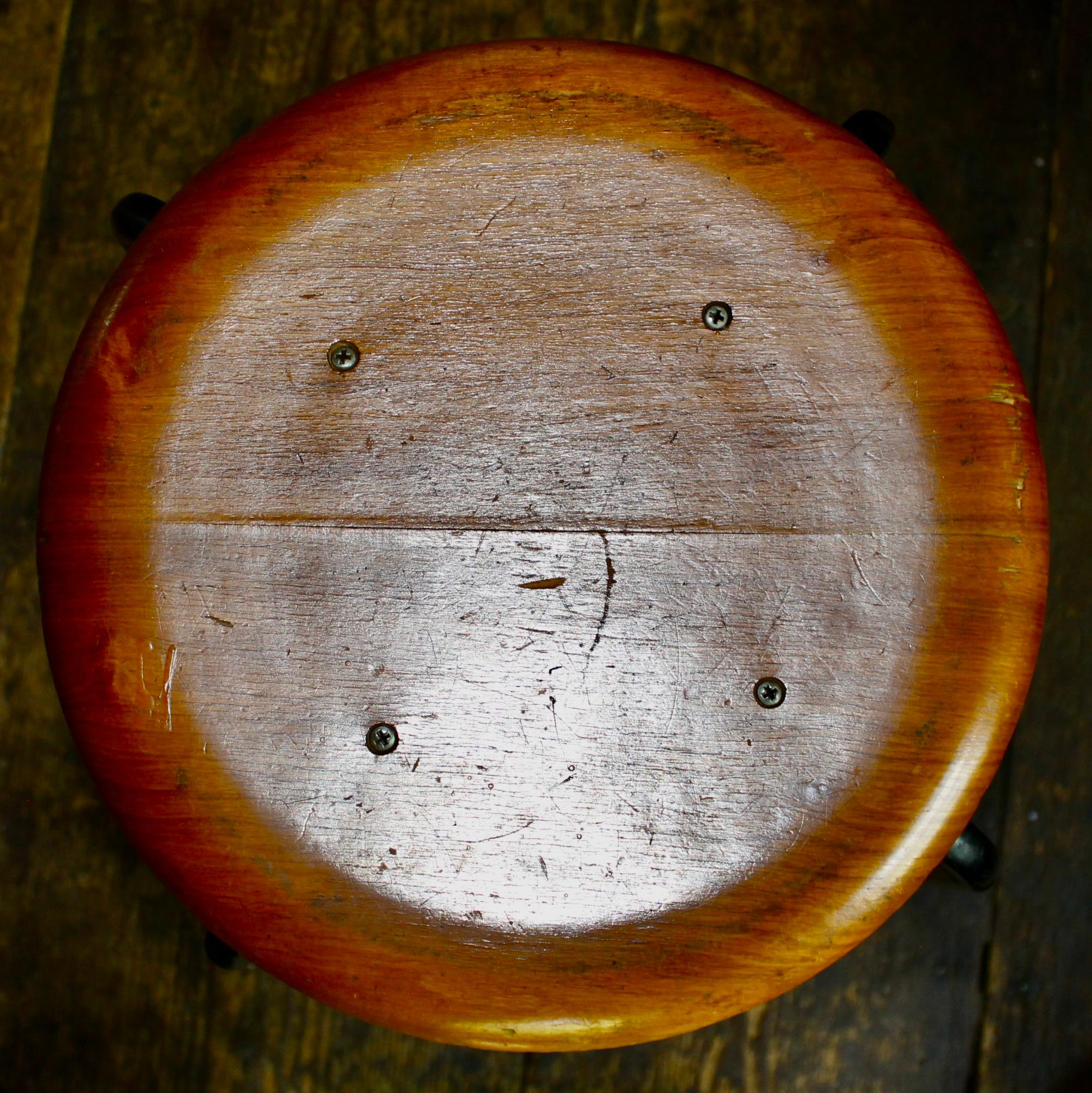 Taburete Stalmobler Madera curvada y acero en venta 3