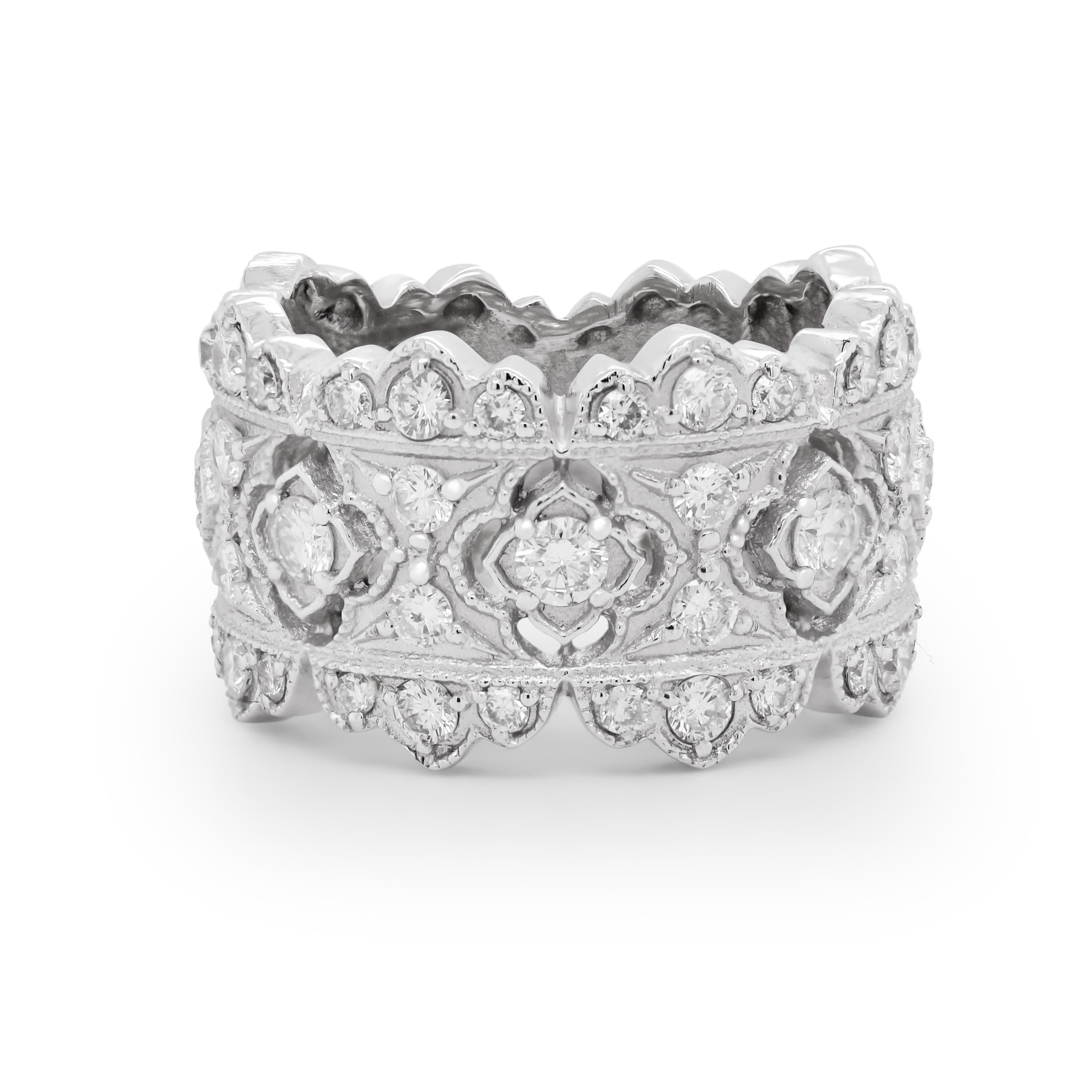 Stambolian, bague de la collection Passion à large anneau en or blanc 18 carats et diamants Neuf - En vente à Boca Raton, FL