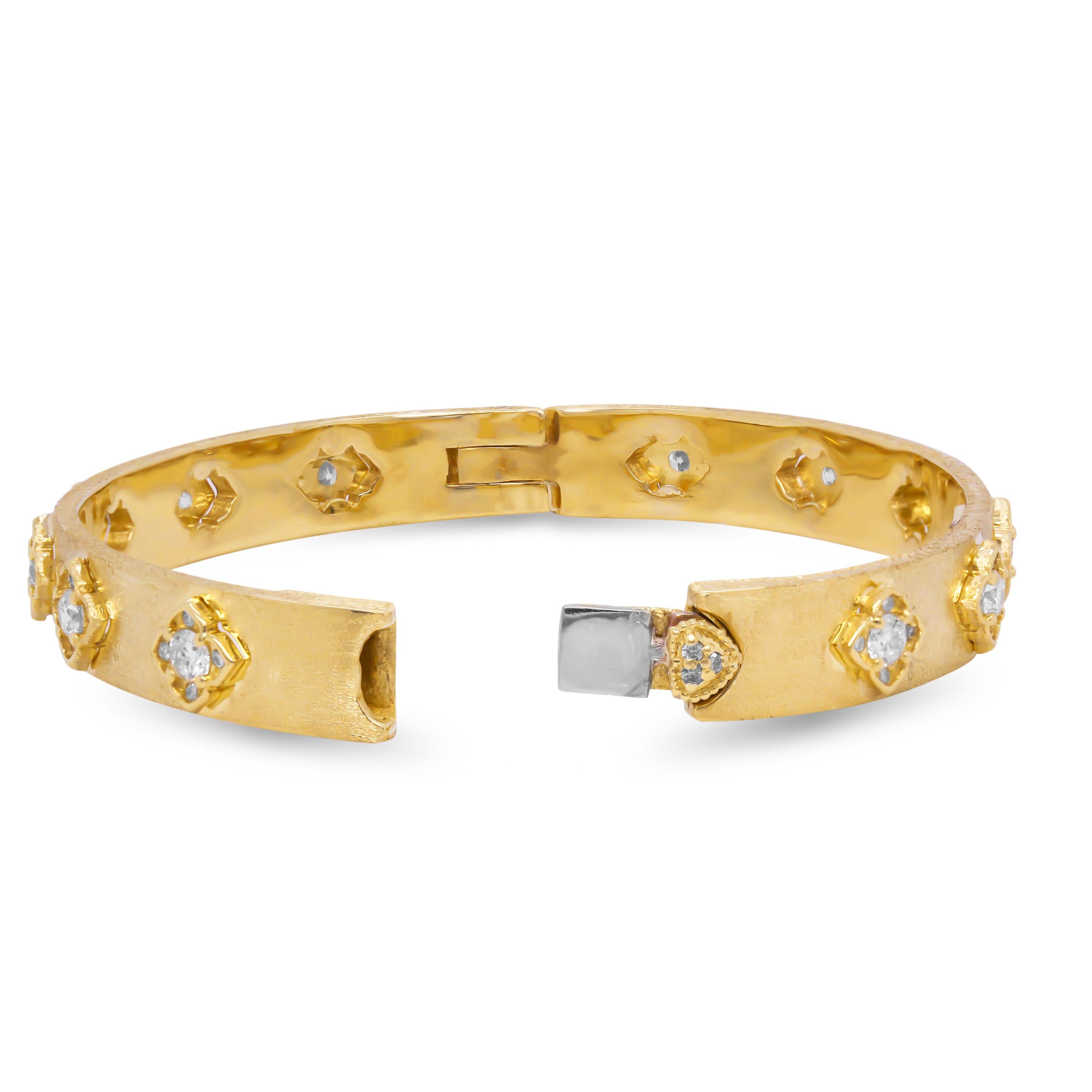 Stambolian 18 Karat Yellow Gold and Diamond Floral Bangle Bracelet

From the 2021 Spring collection by Stambolian, this gorgeous bangle is made in solid 18k gold and set with diamonds on both sides.

Apprx. 1.28 carat G color, VS clarity diamonds