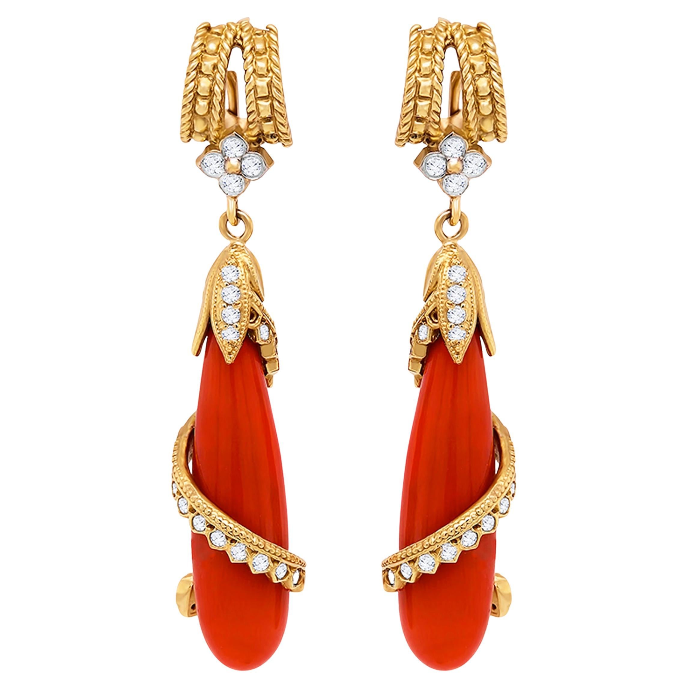 Stambolian, boucles d'oreilles en goutte en or 18 carats et diamants en corail de Sardaigne torsadé