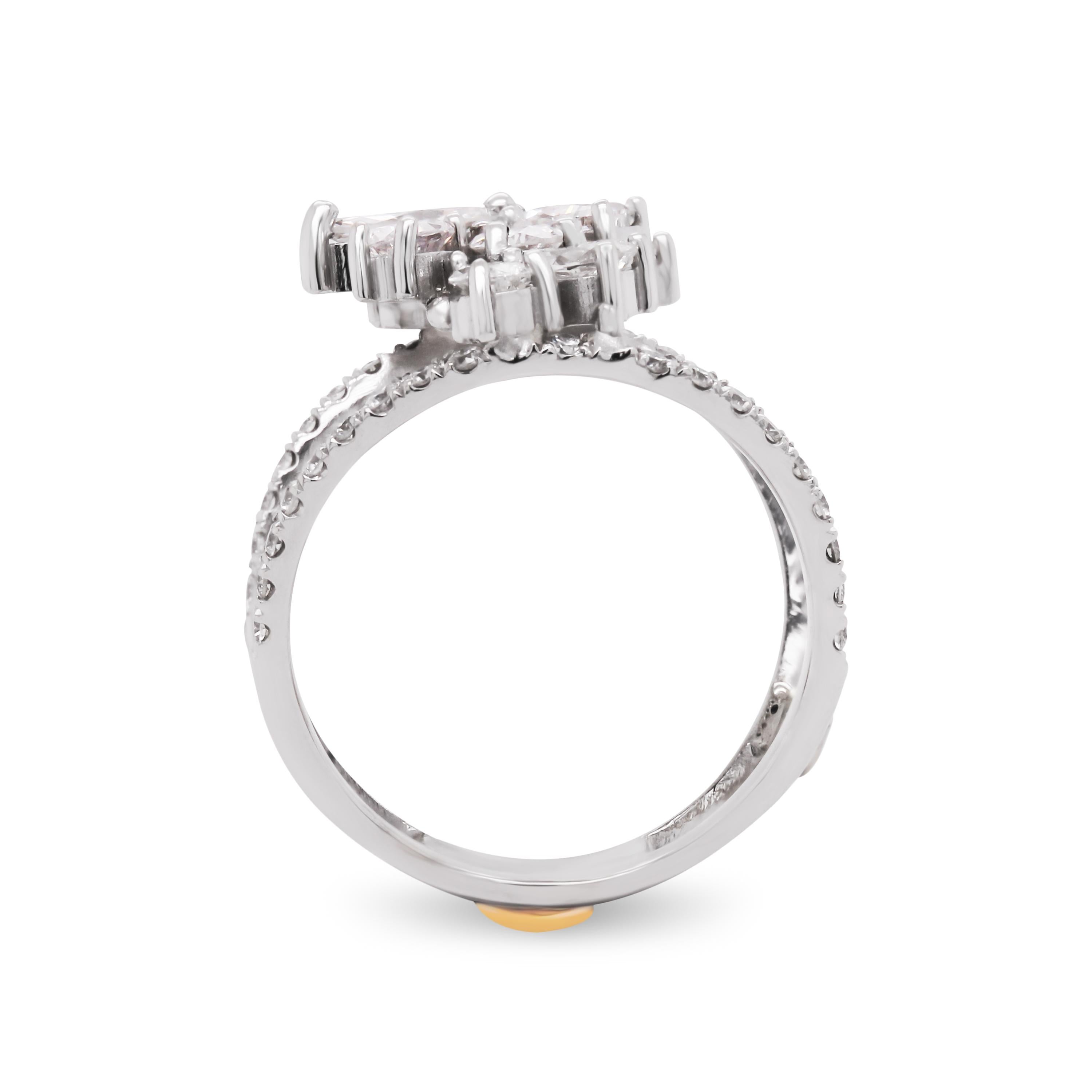 Stambolian 18K Gold Fancy Form Birne Marquise Trillion Baguette Diamanten Ring (Marquiseschliff) im Angebot