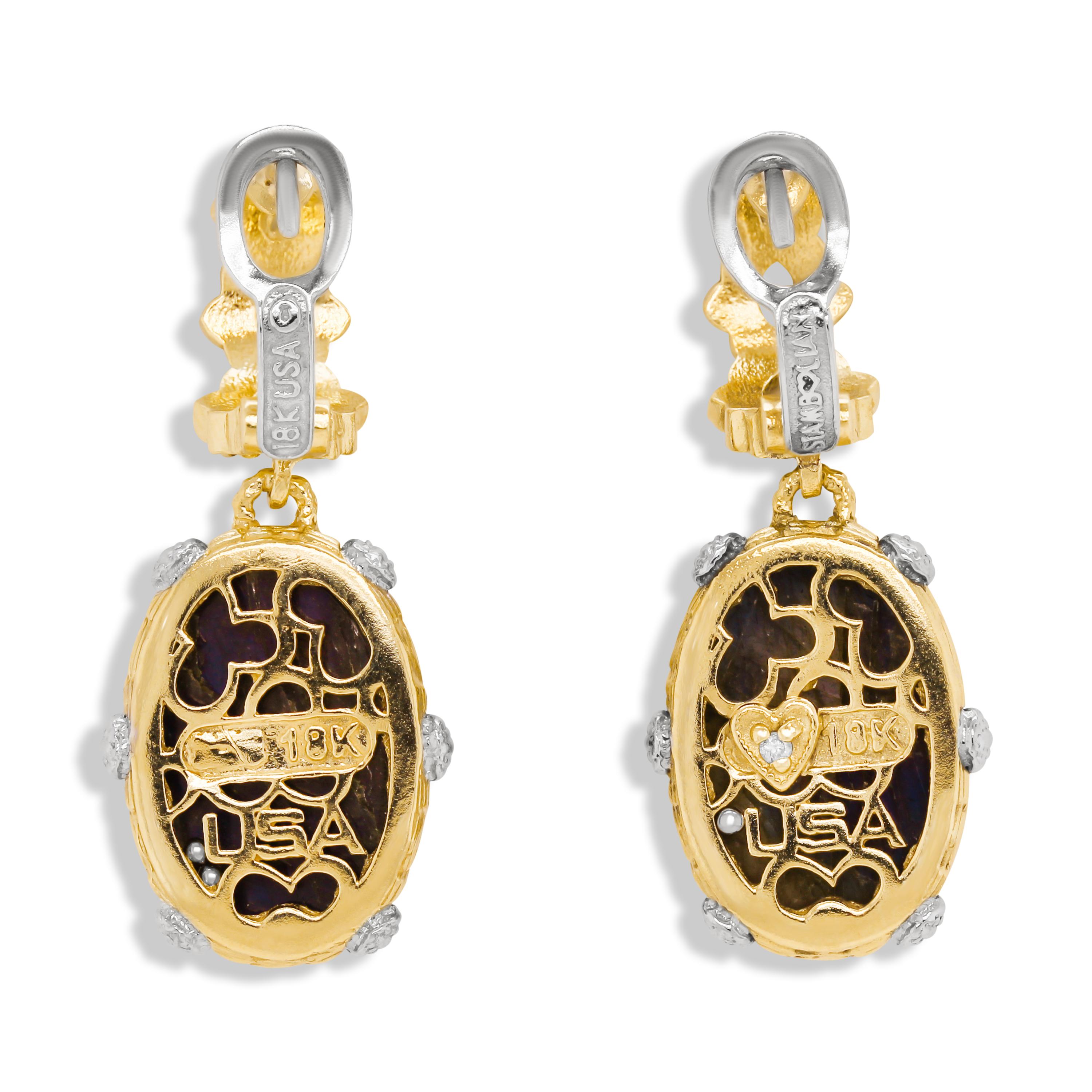 Moderne Stambolian, pendants d'oreilles en or bicolore 18 carats avec labradorite sculptée à motifs floraux en vente