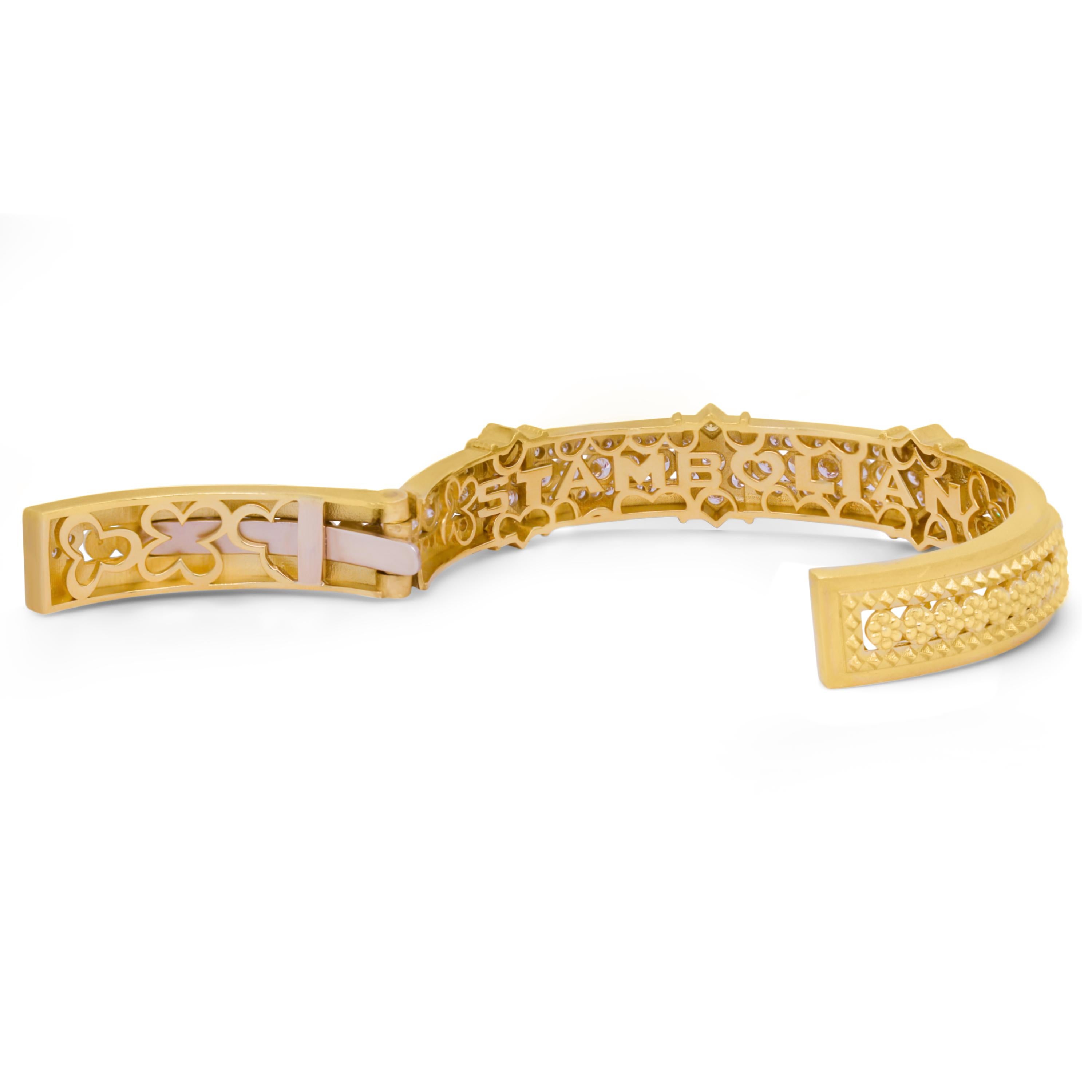 Taille ronde Stambolian Bracelet jonc en or jaune 18 carats et diamants en vente