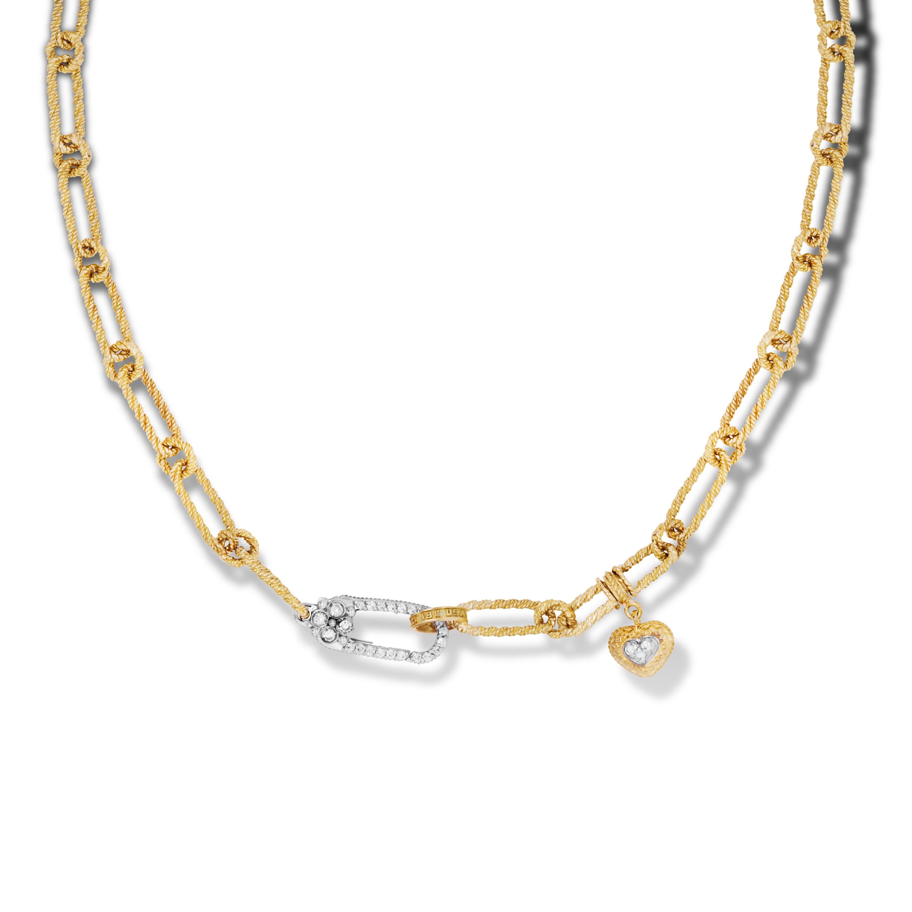 Taille ronde Stambolian Collier à maillons ovales en or jaune et blanc 18 carats avec diamants en forme de cœur en vente