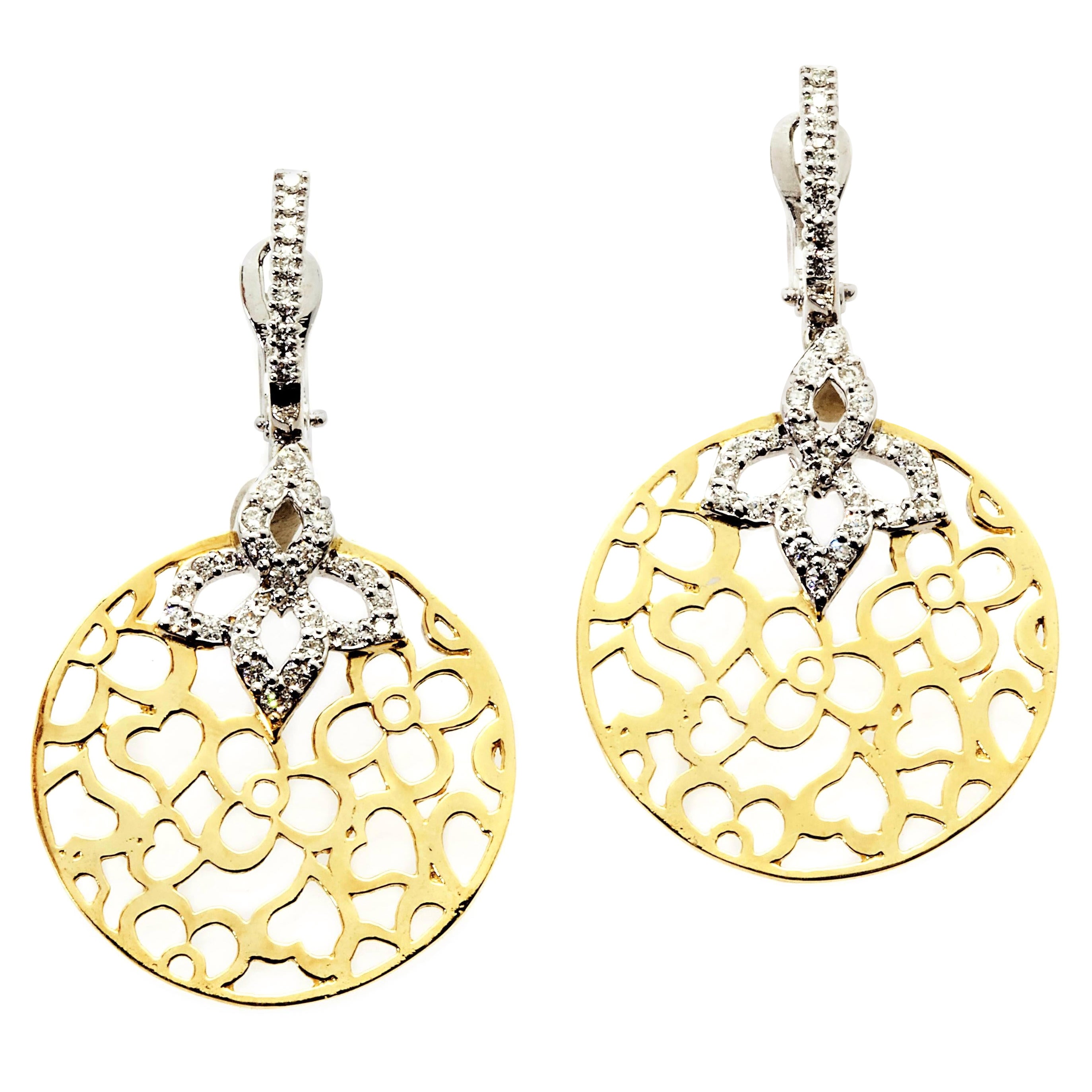 Zweifarbige florale Tropfenohrringe aus 18 Karat Gelb-Weiß-Gold mit Diamanten von Stambolian im Angebot