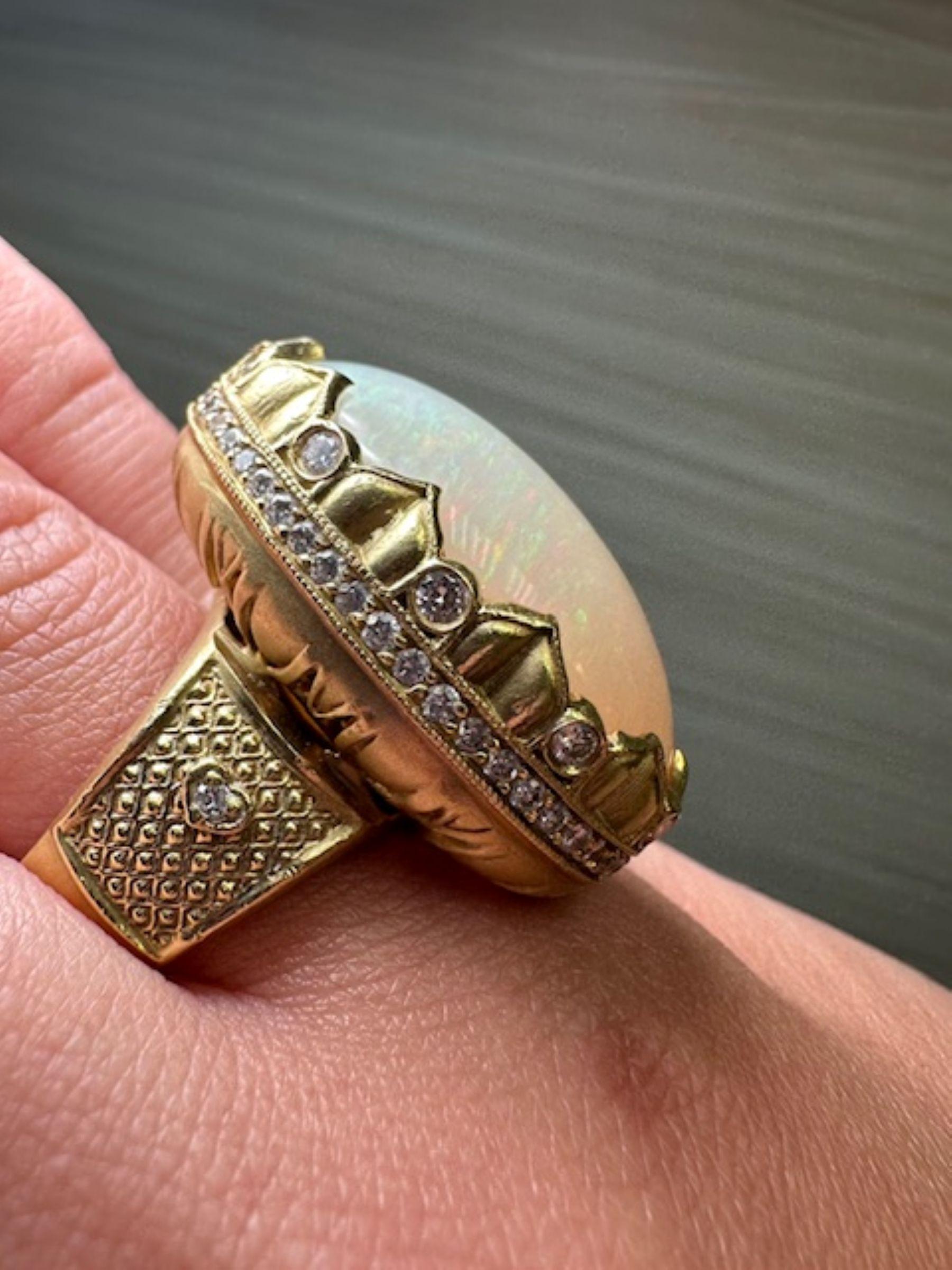 Contemporain Stambolian Beauty Bague en or jaune 18k - 37.36ct Opale avec 1.22ct Diamants en vente