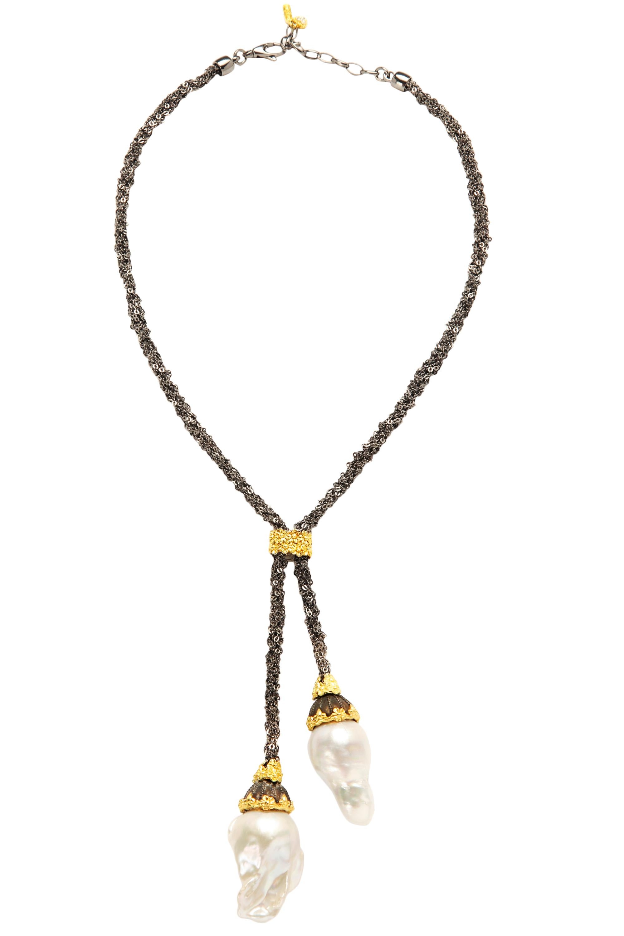 Taille mixte Chaîne en argent vieilli Stambolian Mesh  Collier Lariat en or 18K et perles baroques  en vente