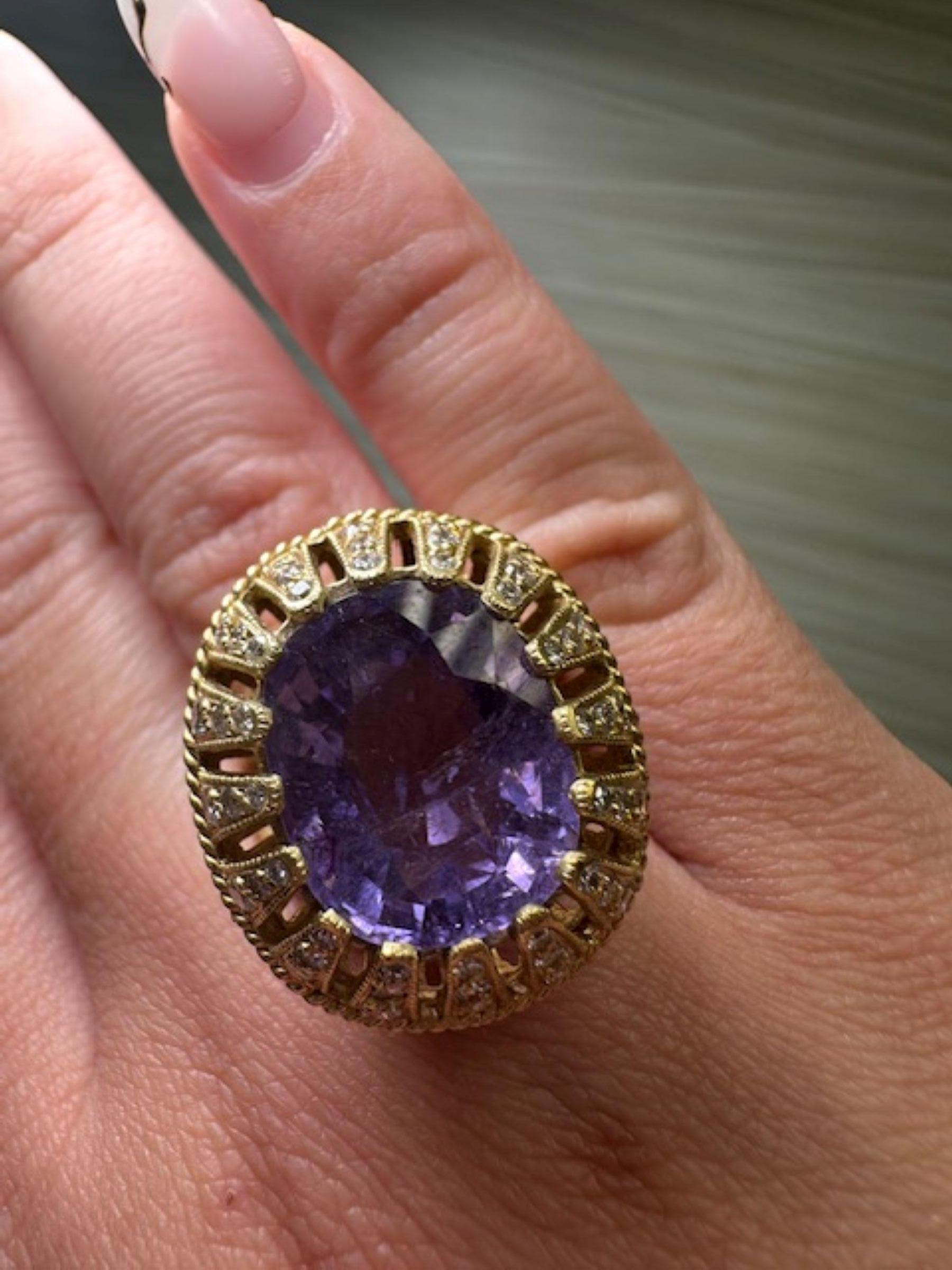 Stambolian Rare Elegance - Anello con tormalina viola da 11,80 carati e diamanti da 1,02 carati in vendita 3