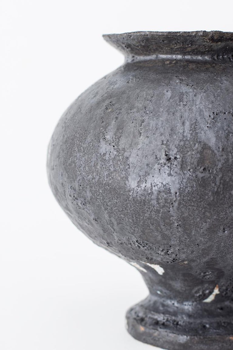 Spanish Stamnos Antracita Stoneware Vase by Raquel Vidal and Pedro Paz For Sale