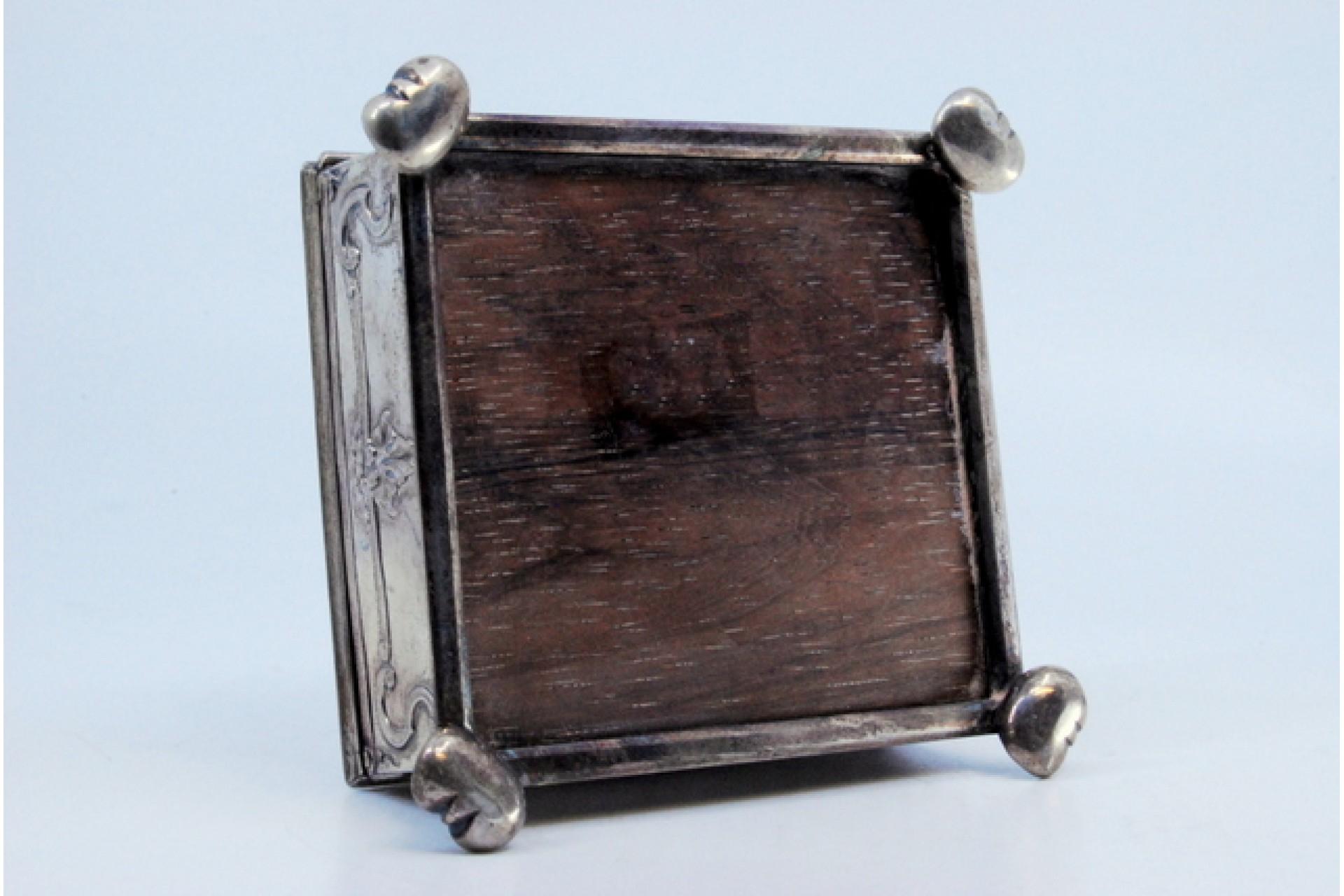 European Stamp box in embossed silver w/ wooden interior & five compartments, hinged lid For Sale