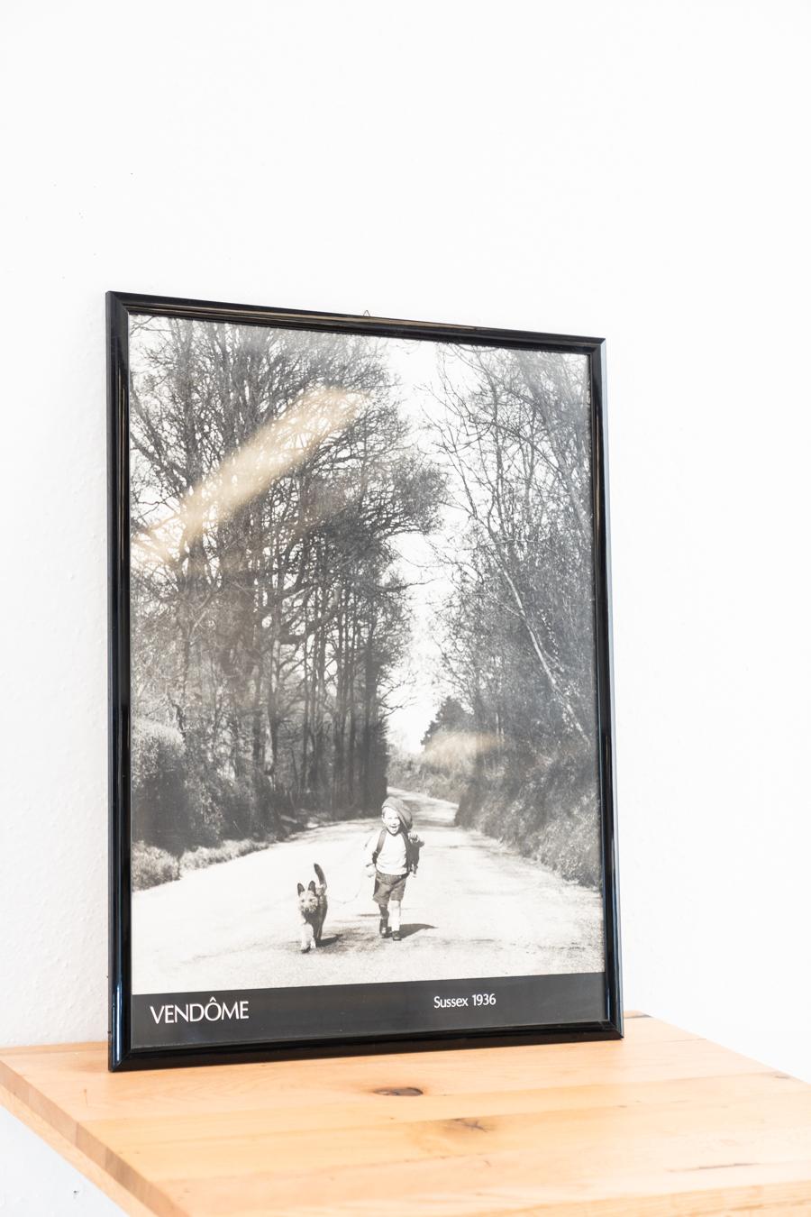 Black and white print with child and dog walking, 2000
Modern Italian style
Design period After 2000
Production period 2000 - 2009
Year of manufacture 2000
Country of production Italy
Material Paper, Wood
Color White, Black
Light weight: less than