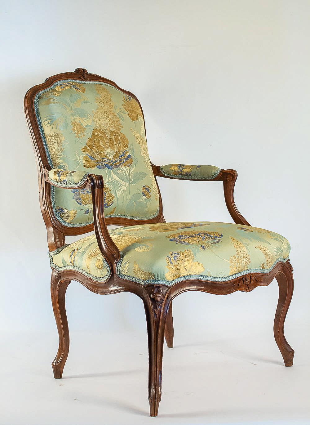 Stamped by Louis Delanois Louis XV Period Pair of Large Armchairs, circa 1765 In Good Condition In Saint Ouen, FR