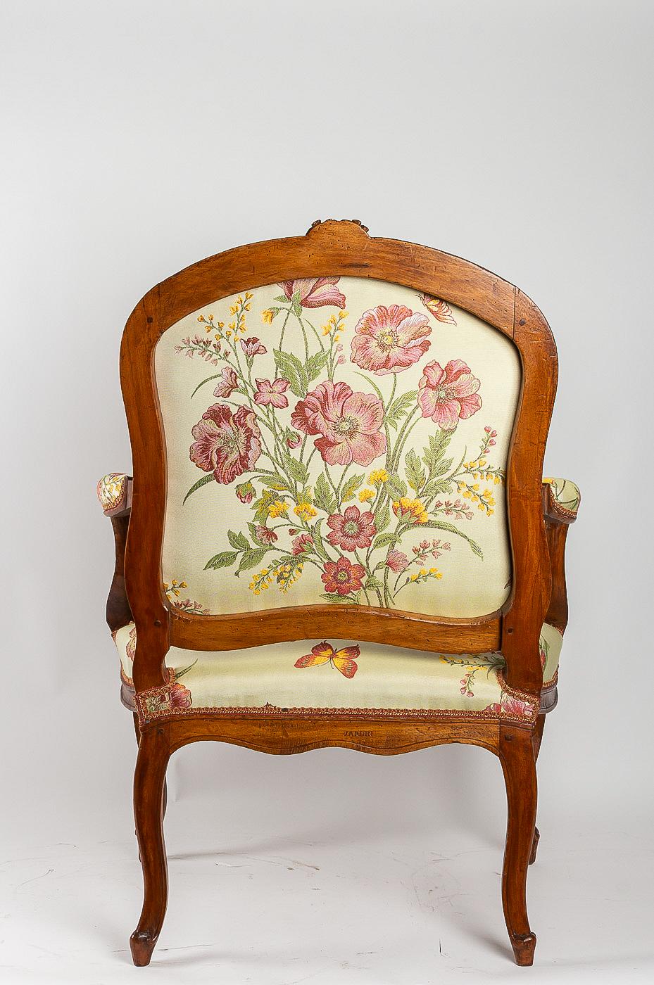 Stamped by Martin Jardin Pair of Large Louis XV Walnut Armchairs, circa 1760 7