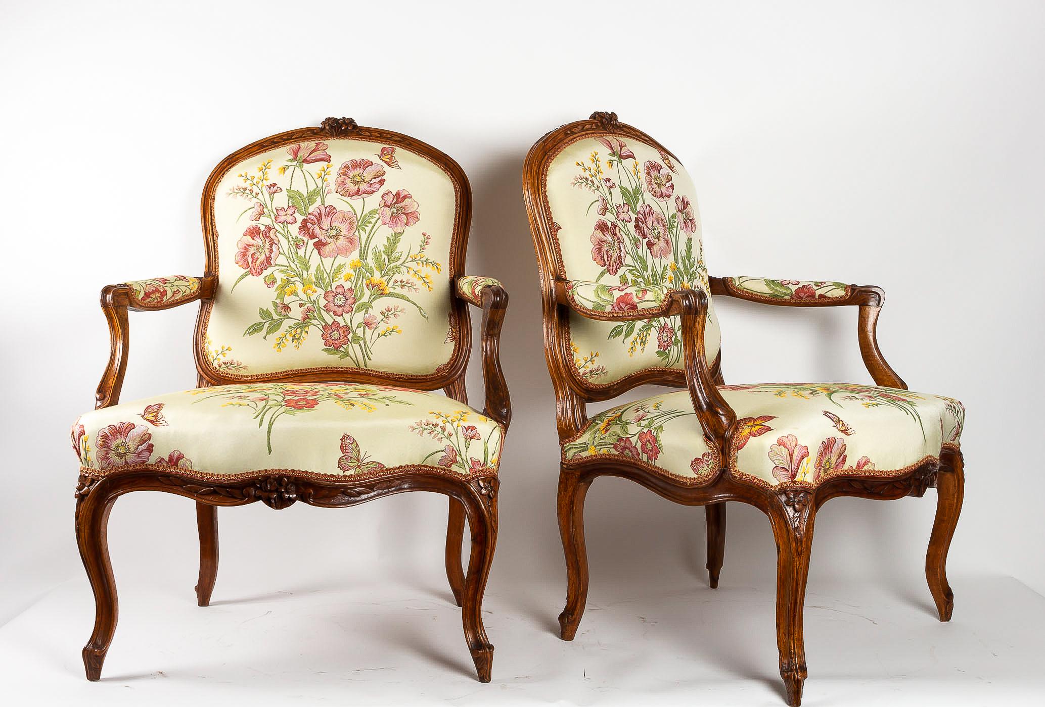 French Stamped by Martin Jardin Pair of Large Louis XV Walnut Armchairs, circa 1760