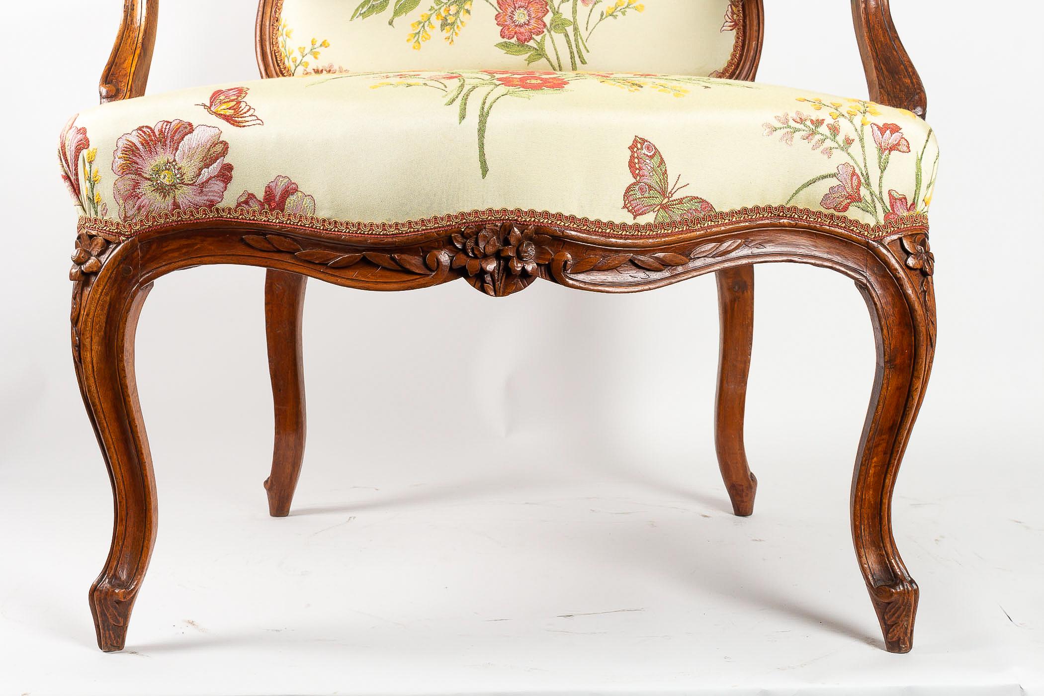 18th Century Stamped by Martin Jardin Pair of Large Louis XV Walnut Armchairs, circa 1760