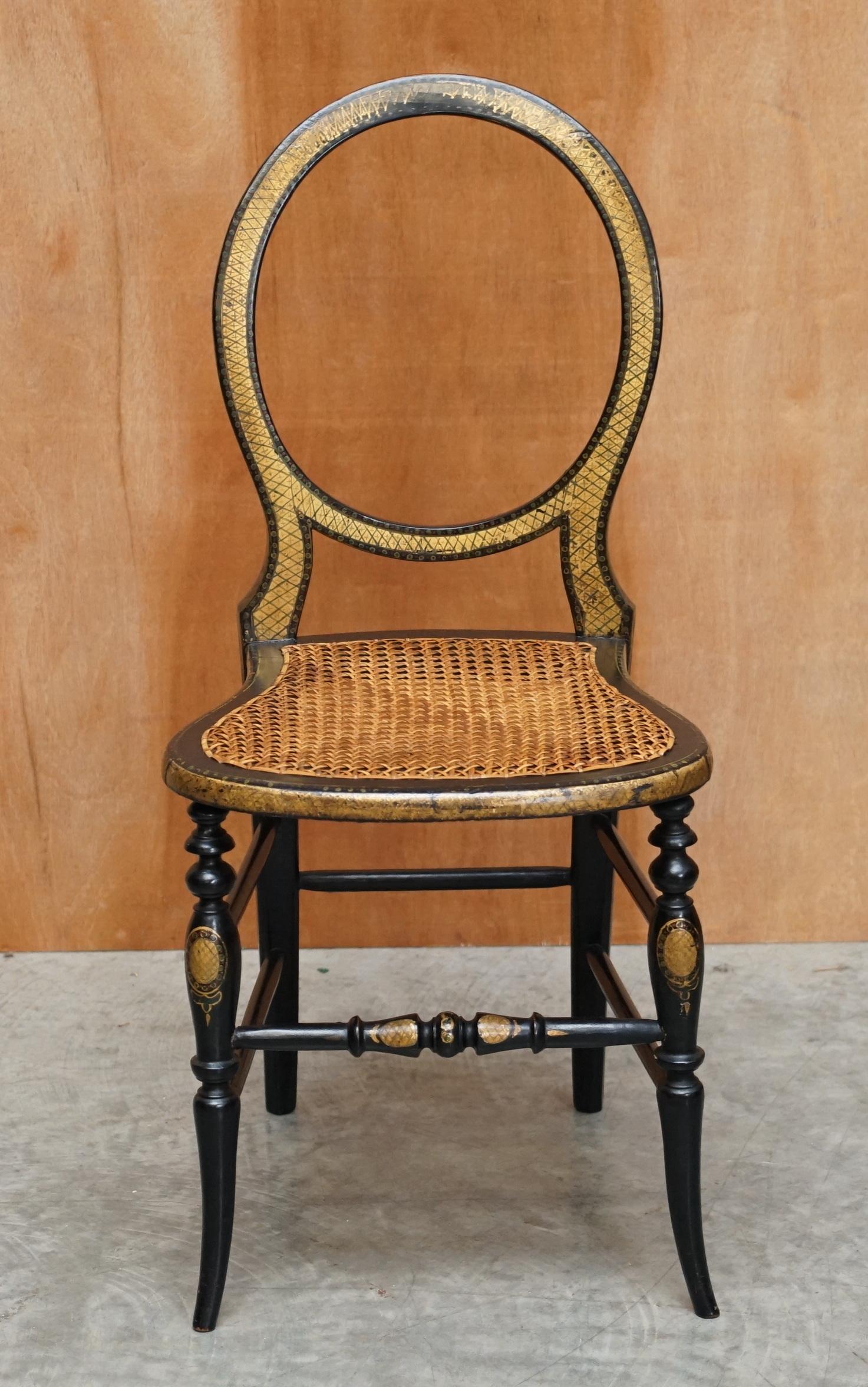 We are delighted to offer for sale this exquisite fully stamped original circa 1815 Regency Jennens & Bettridge LTD Birmingham ebonised gold leaf painted occasional bergere chair

A very good looking well made and decorative chairs. In truth, this