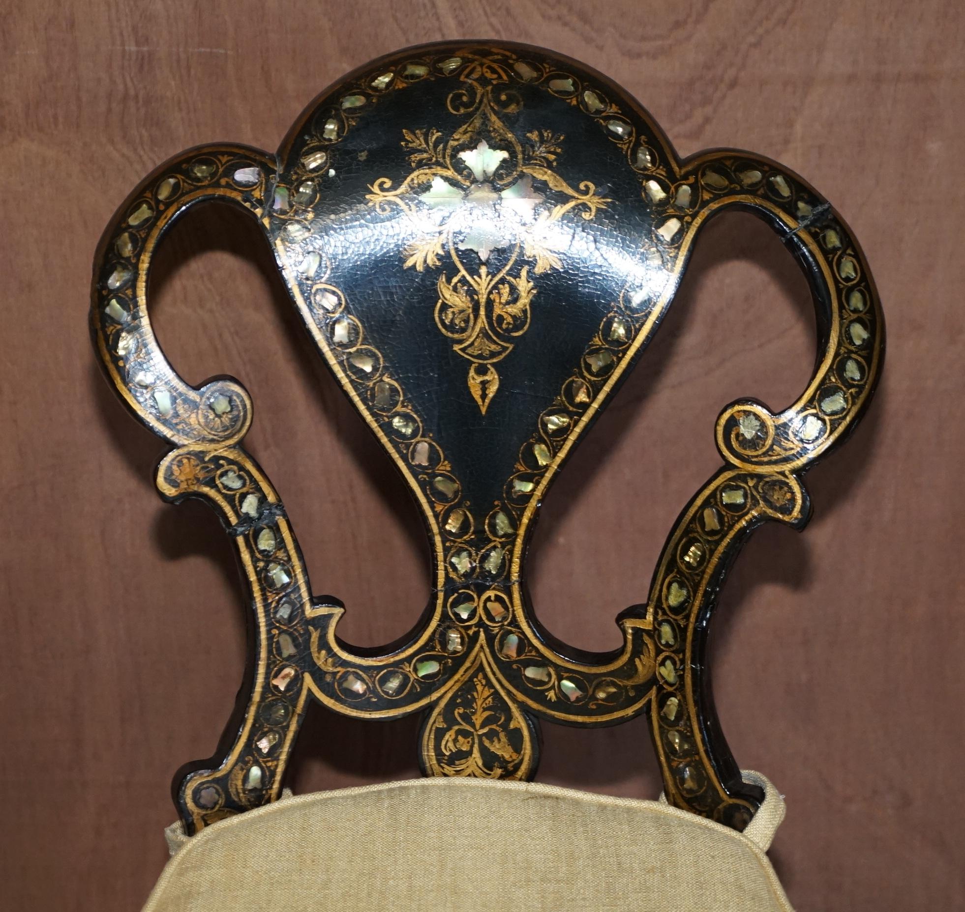 Gestempelt um 1815 Jennens & Bettridge Ebonsied Perlmutt-Regency-Stuhl (Handgefertigt) im Angebot