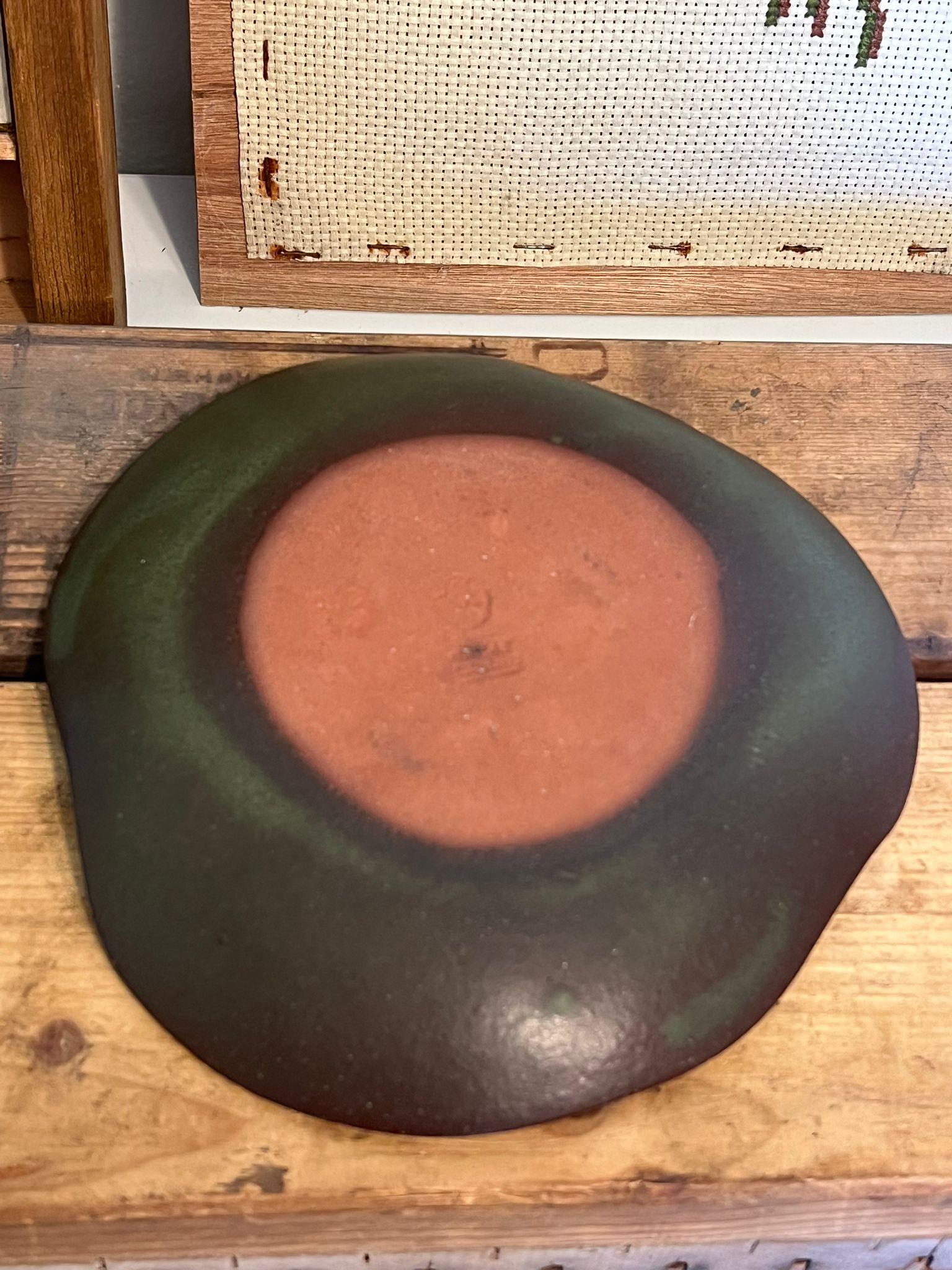 Stamped mid Century Modern style floral studio Pottery. For Sale 1